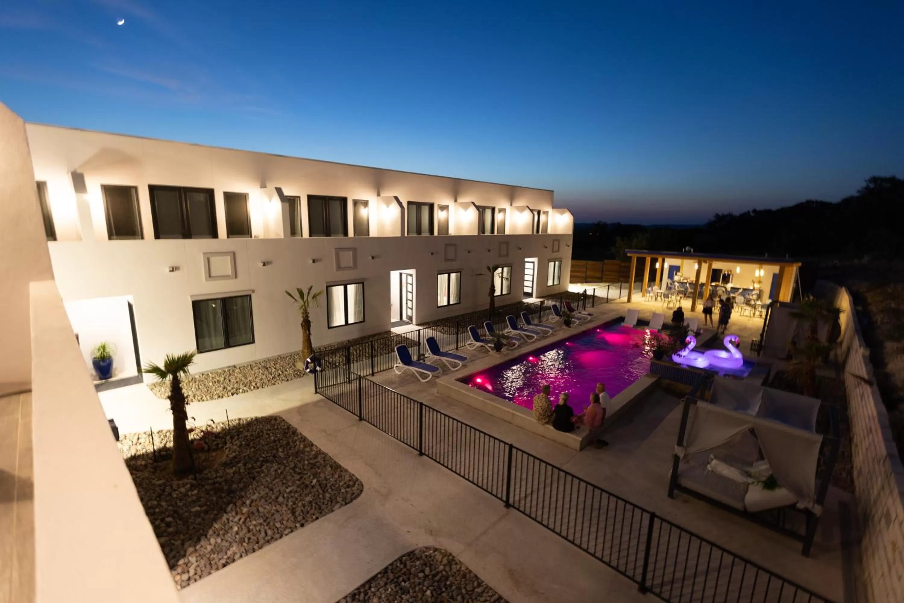 Pool view in The Bentley Hotel on 290