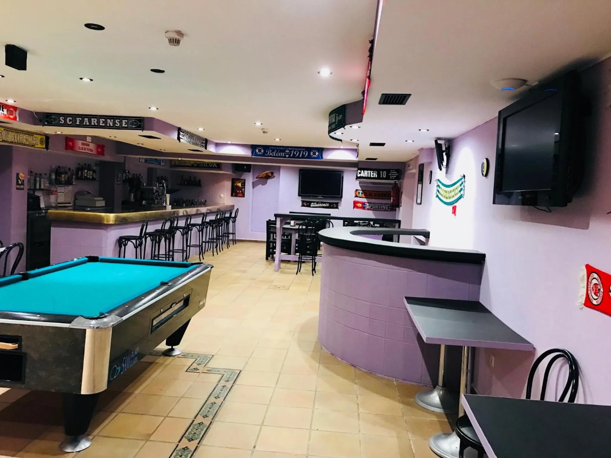 Lounge or bar in Hotel Refugi dels Isards