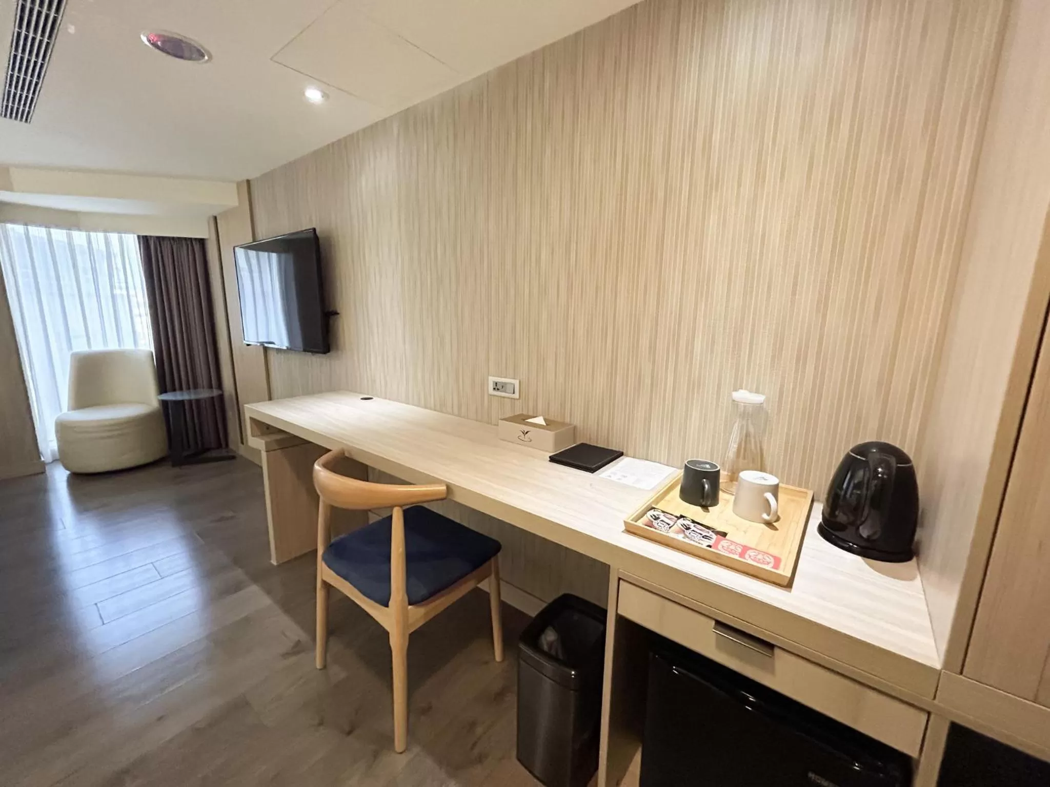 Seating area in Green Hotel - Tea Way