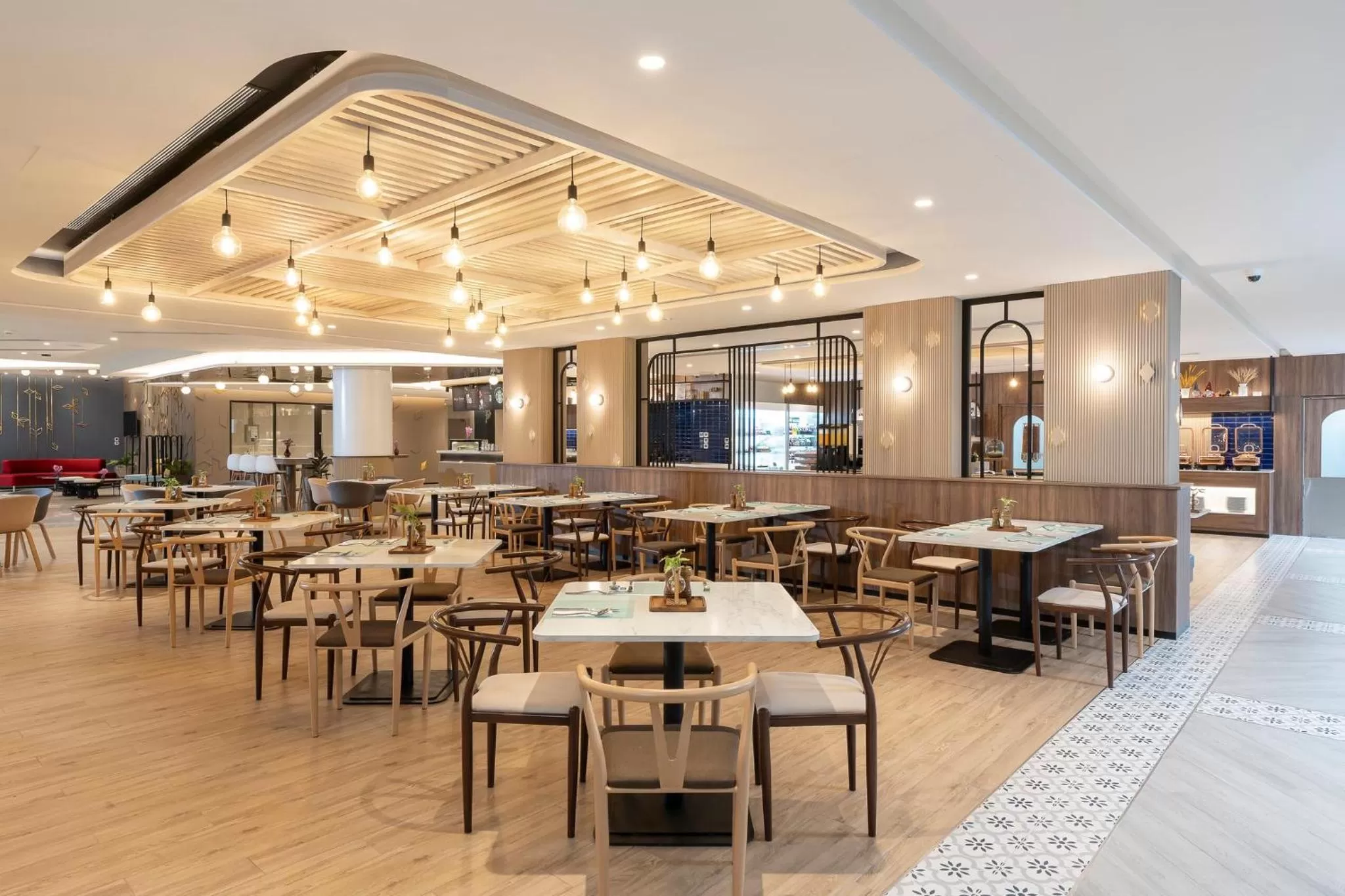 Coffee/tea facilities in Centara Life Hotel Bangkok Phra Nakhon