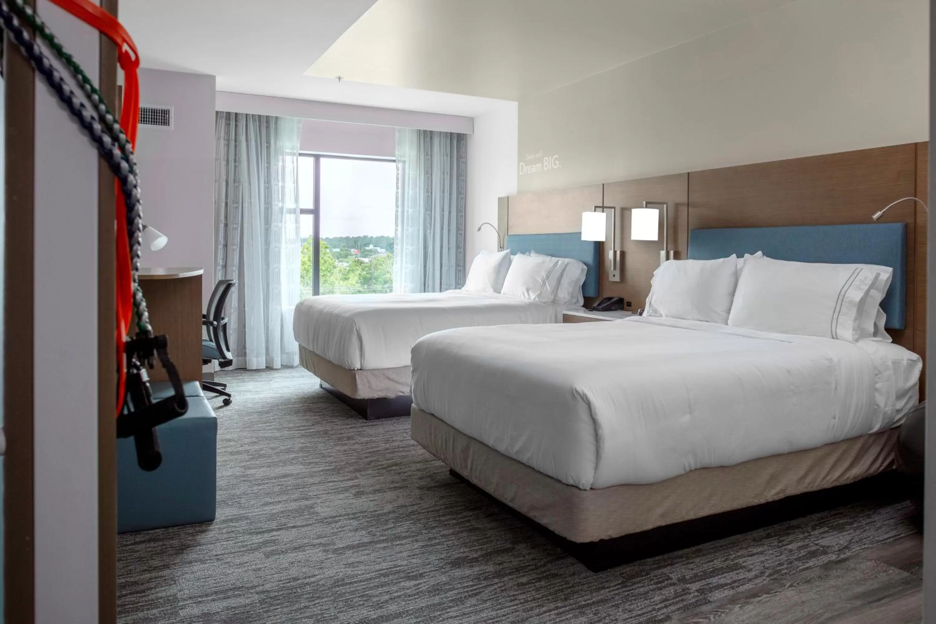 Queen Room - Mobility Access Roll in Shower/Non-Smoking in EVEN Hotels - Shenandoah - The Woodlands, an IHG Hotel