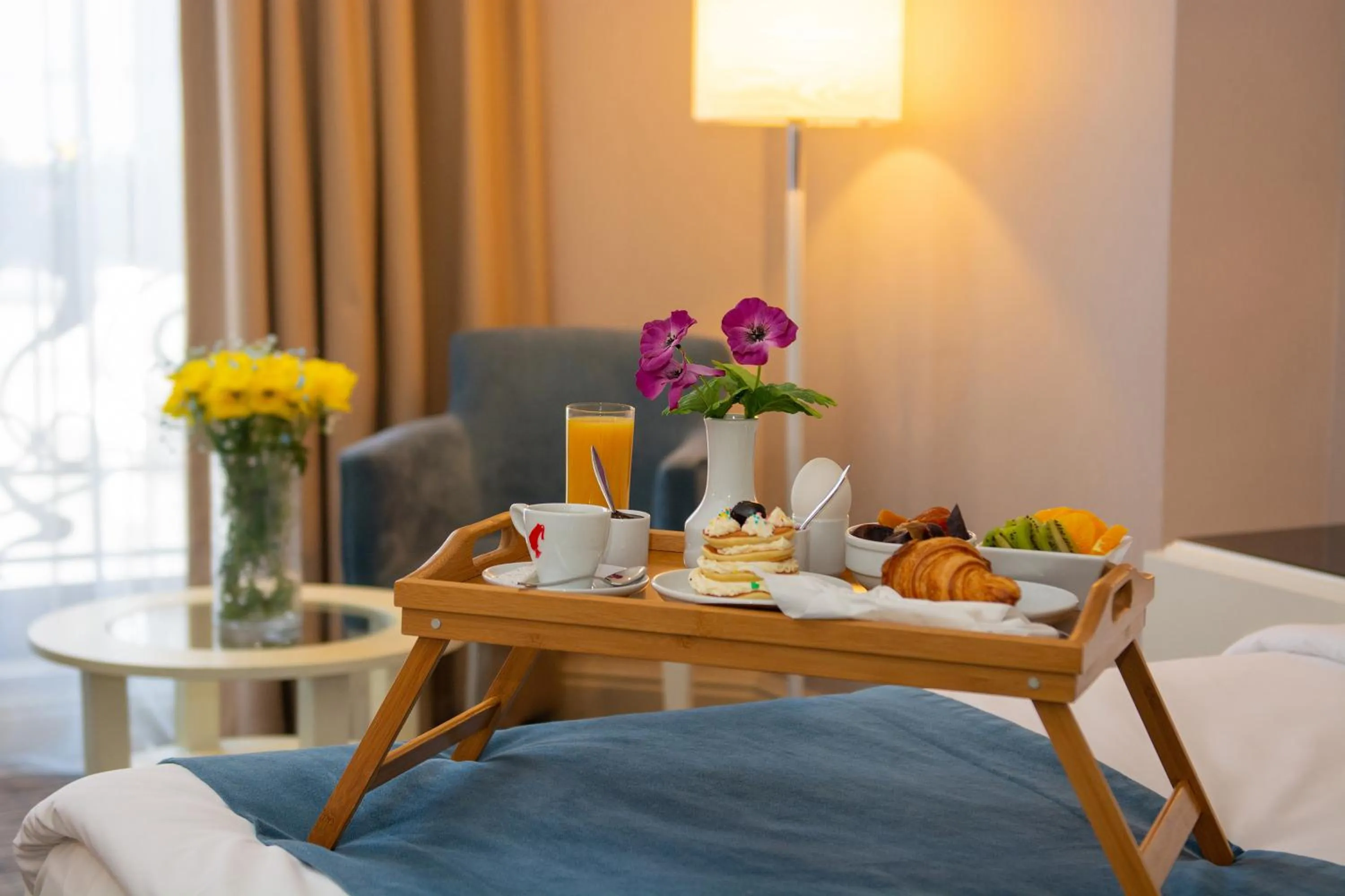 Bed in City Avenue Hotel