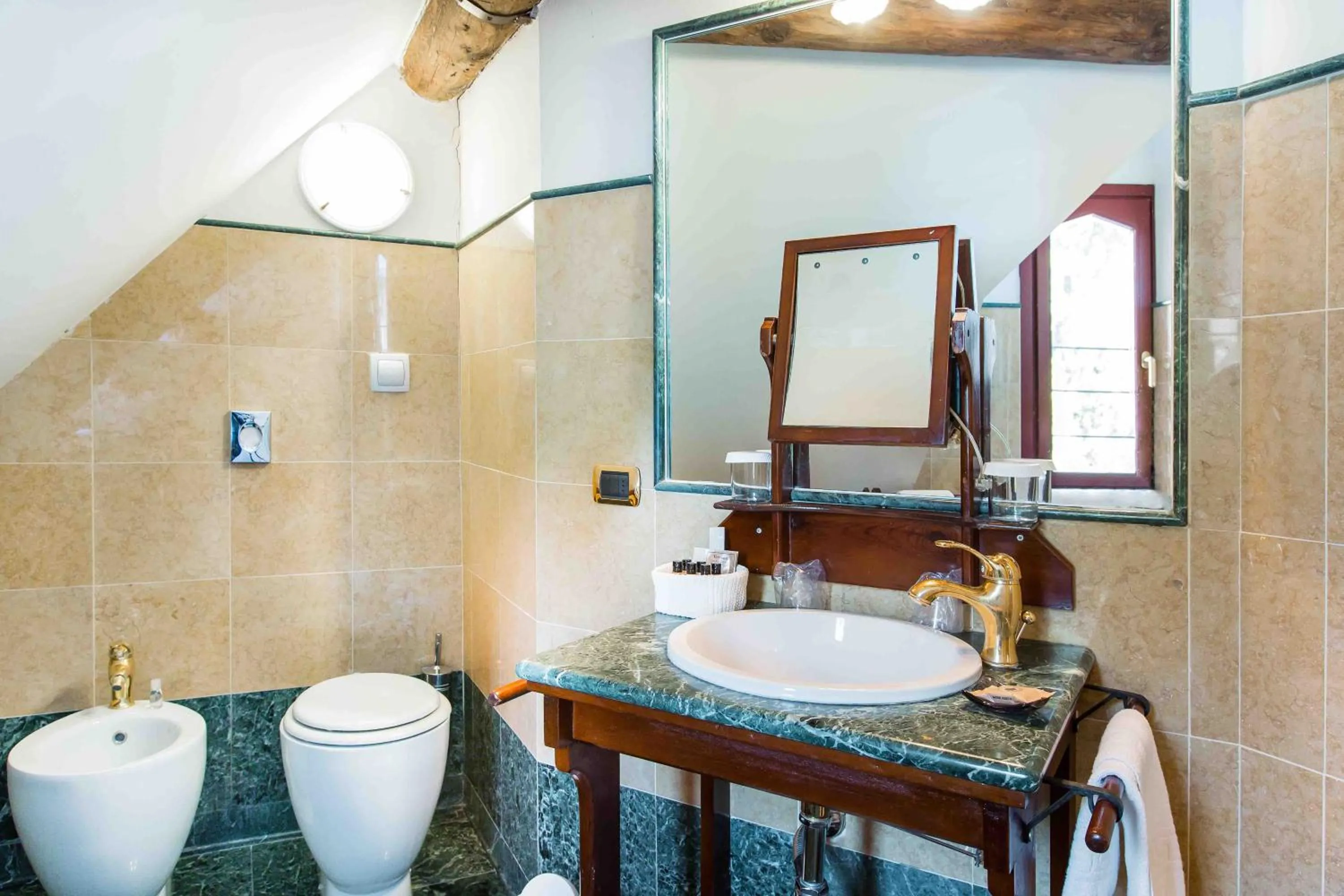 Bathroom in Castello Dal Pozzo Resort Lago Maggiore - Preferred Hotels & Resorts