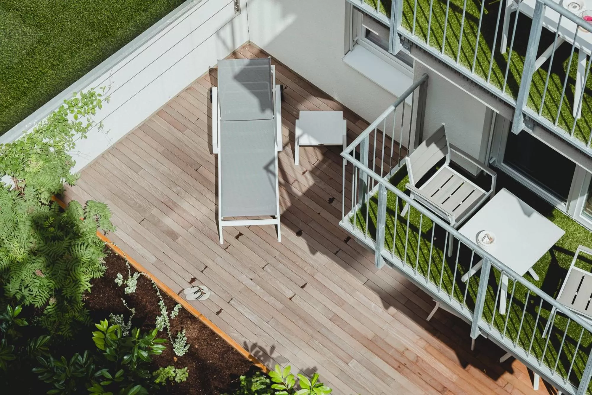 Patio in Oliver Apartments | contactless check-in