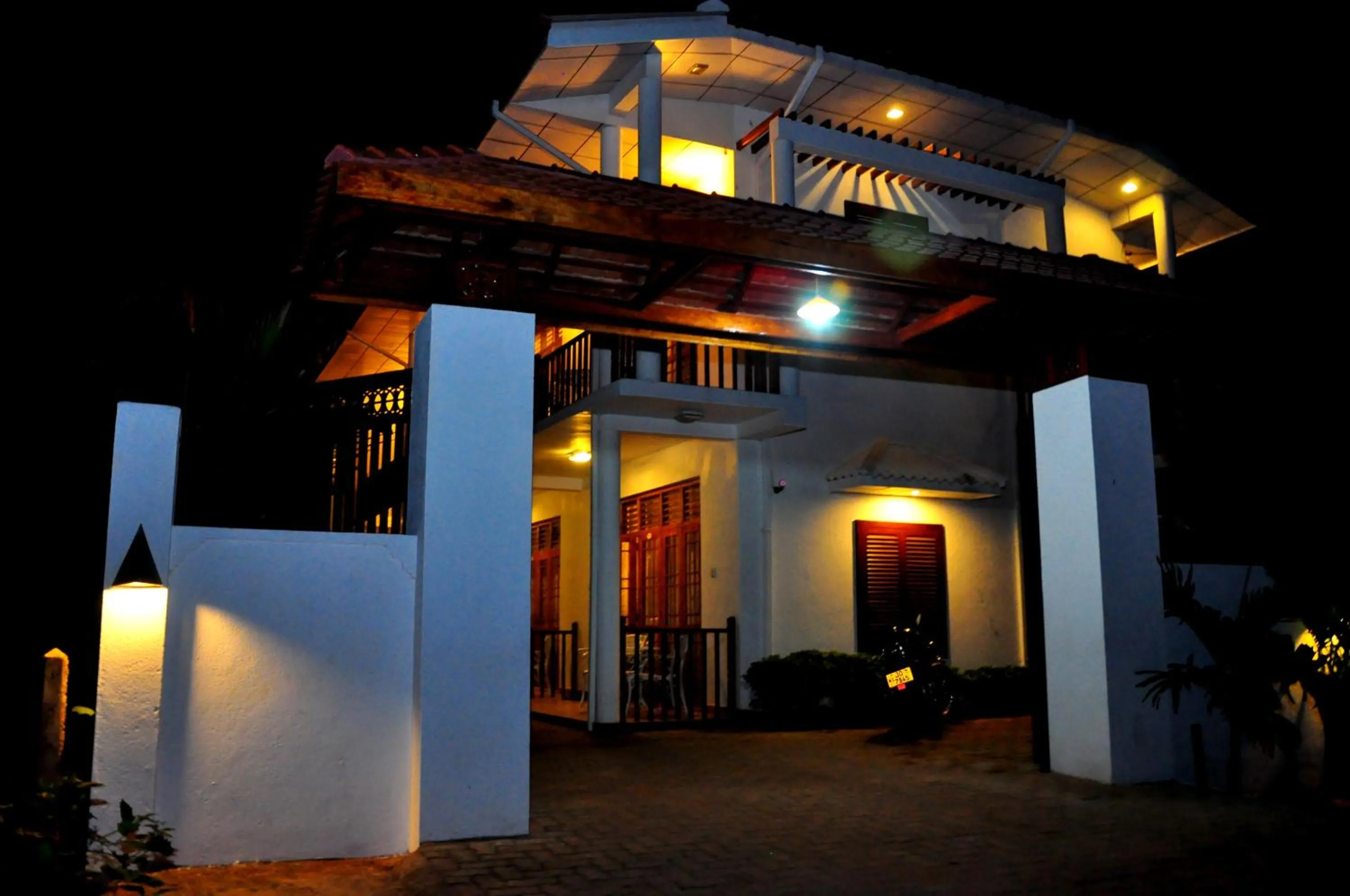 Facade/entrance in London Palace