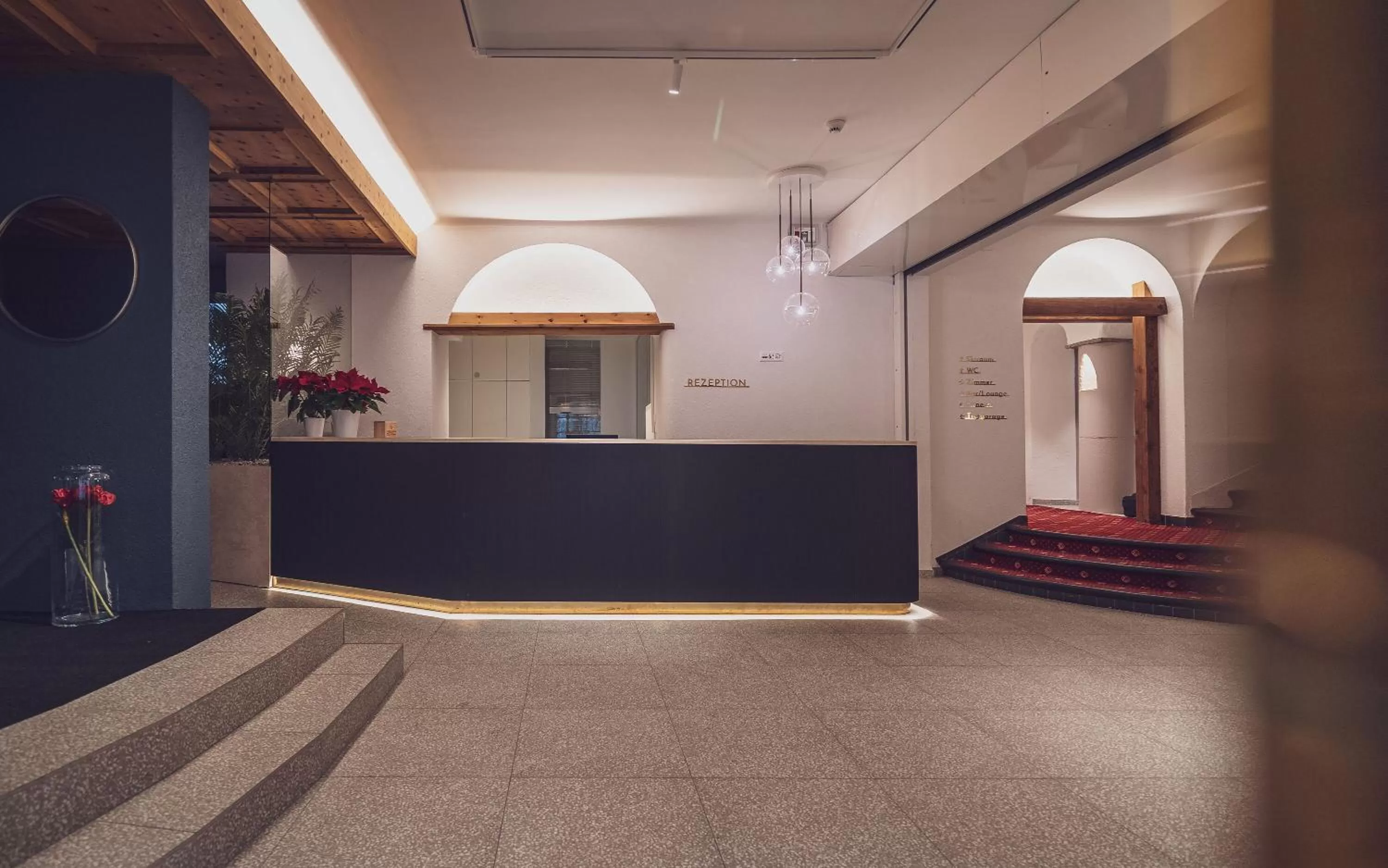 Lobby or reception in Hotel National by Mountain Hotels