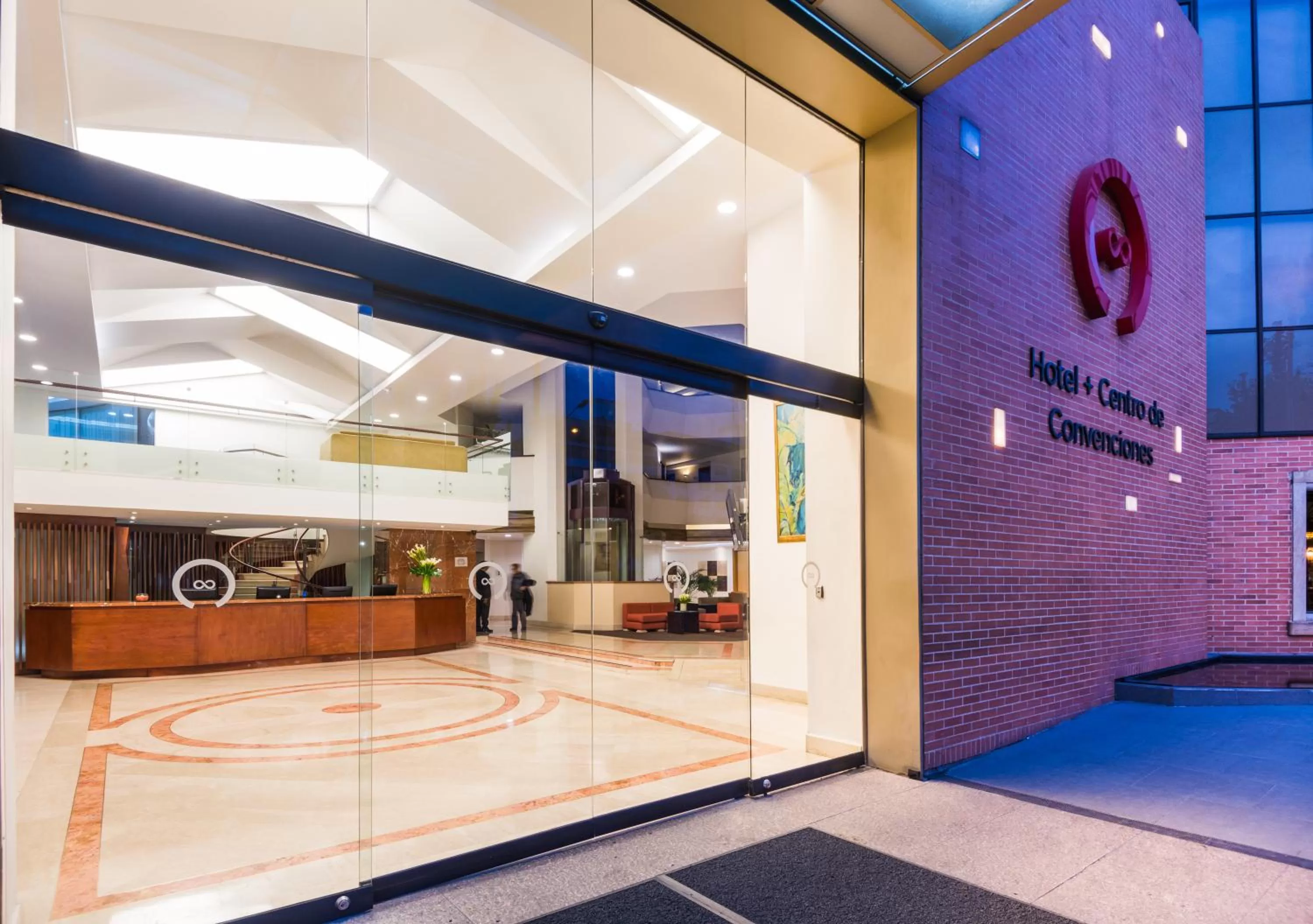 Facade/entrance in Cosmos 100 Hotel & Centro de Convenciones - Hoteles Cosmos