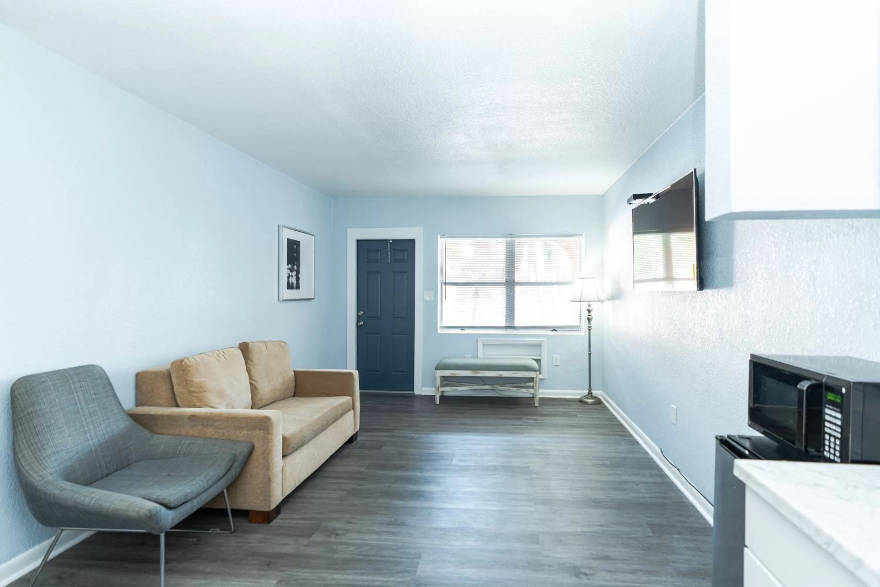 Seating Area in Echo Sails Motel