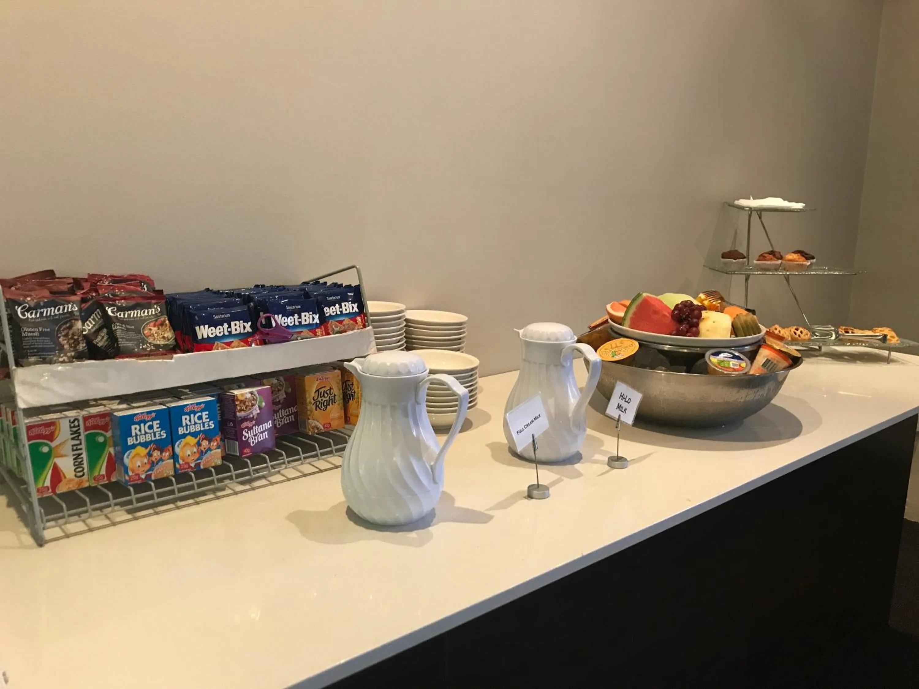 Continental breakfast in Dog Rock Motel