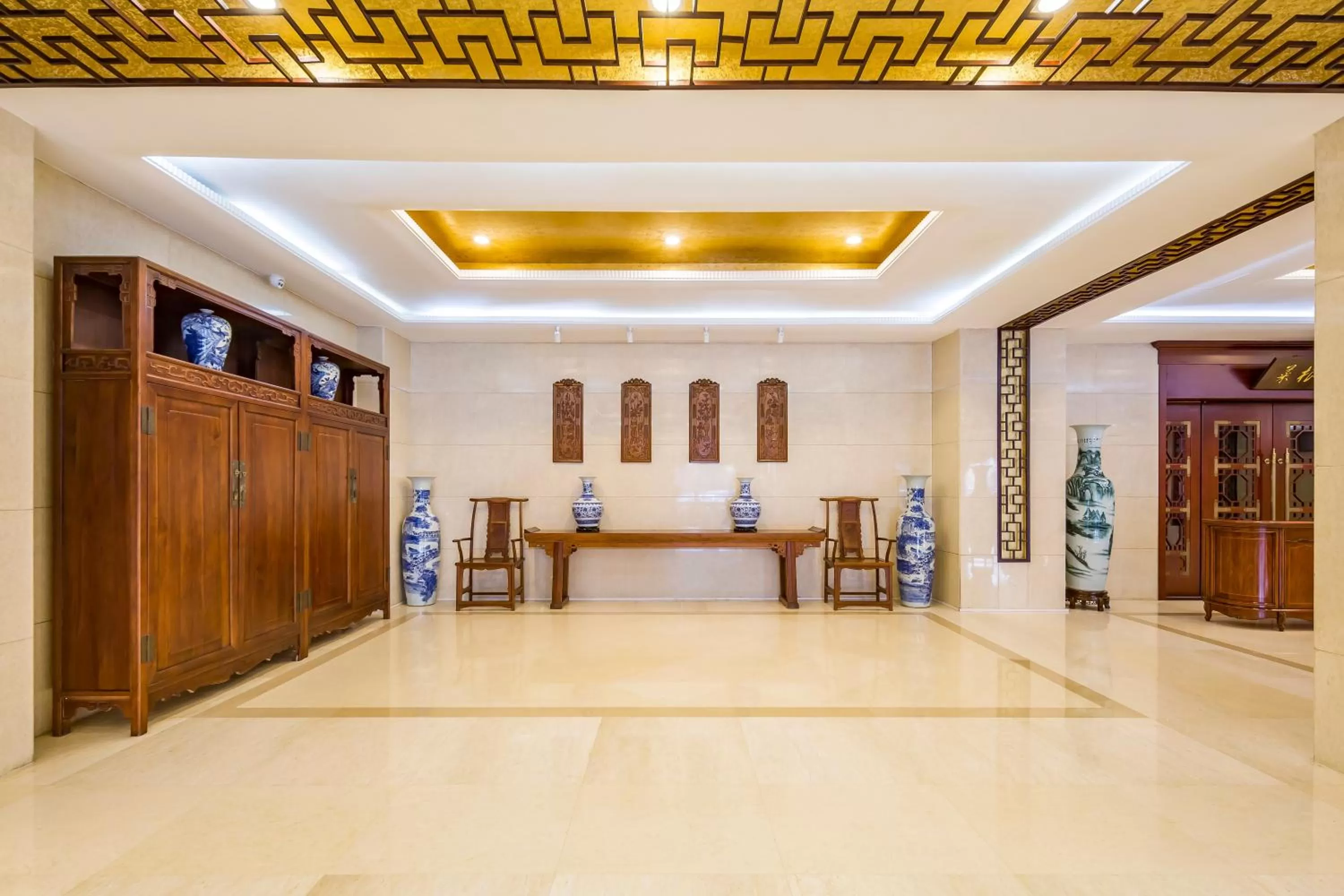 Lobby or reception in Beijing Commercial Business Hotel