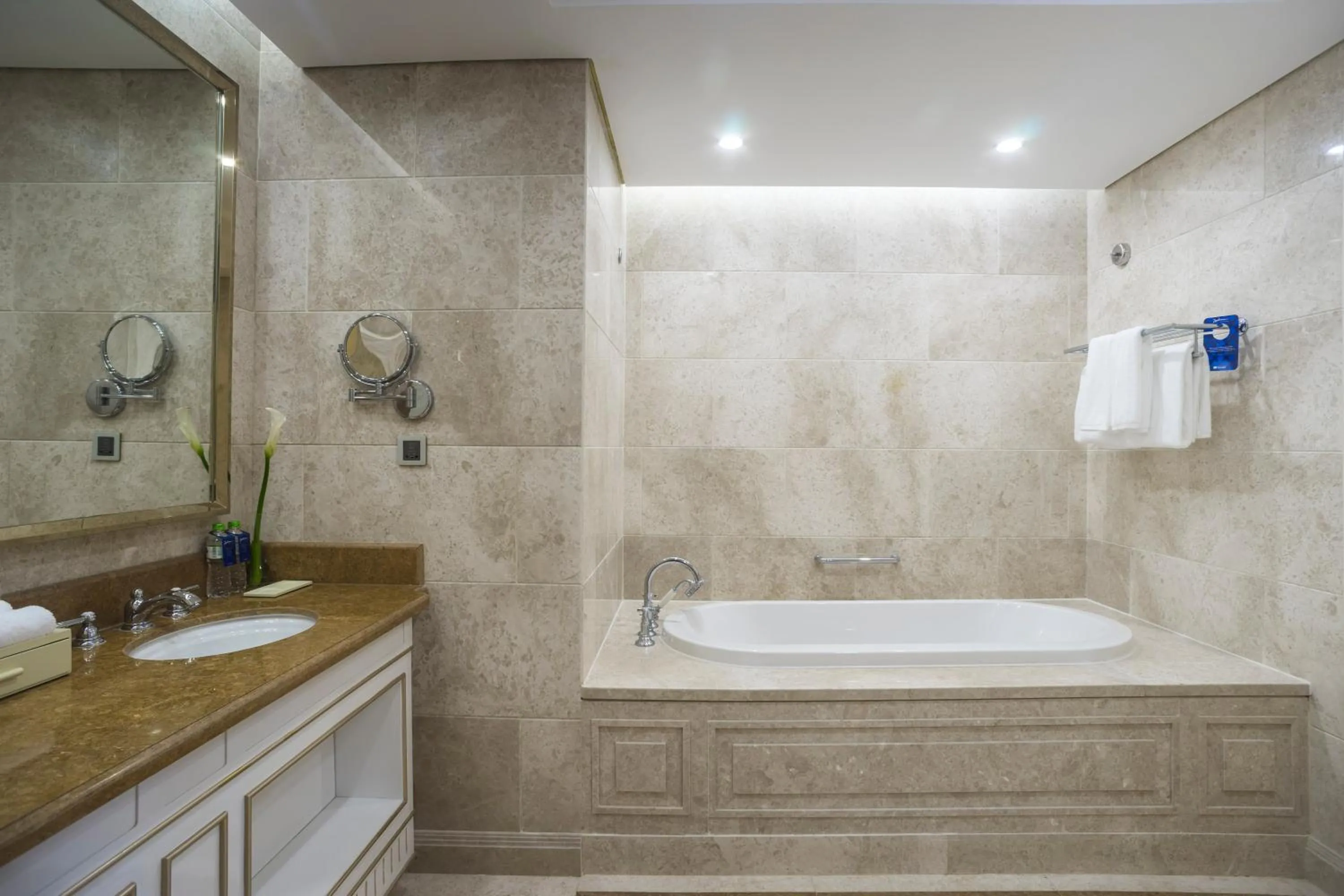 Bath in Radisson Blu Resort Phu Quoc