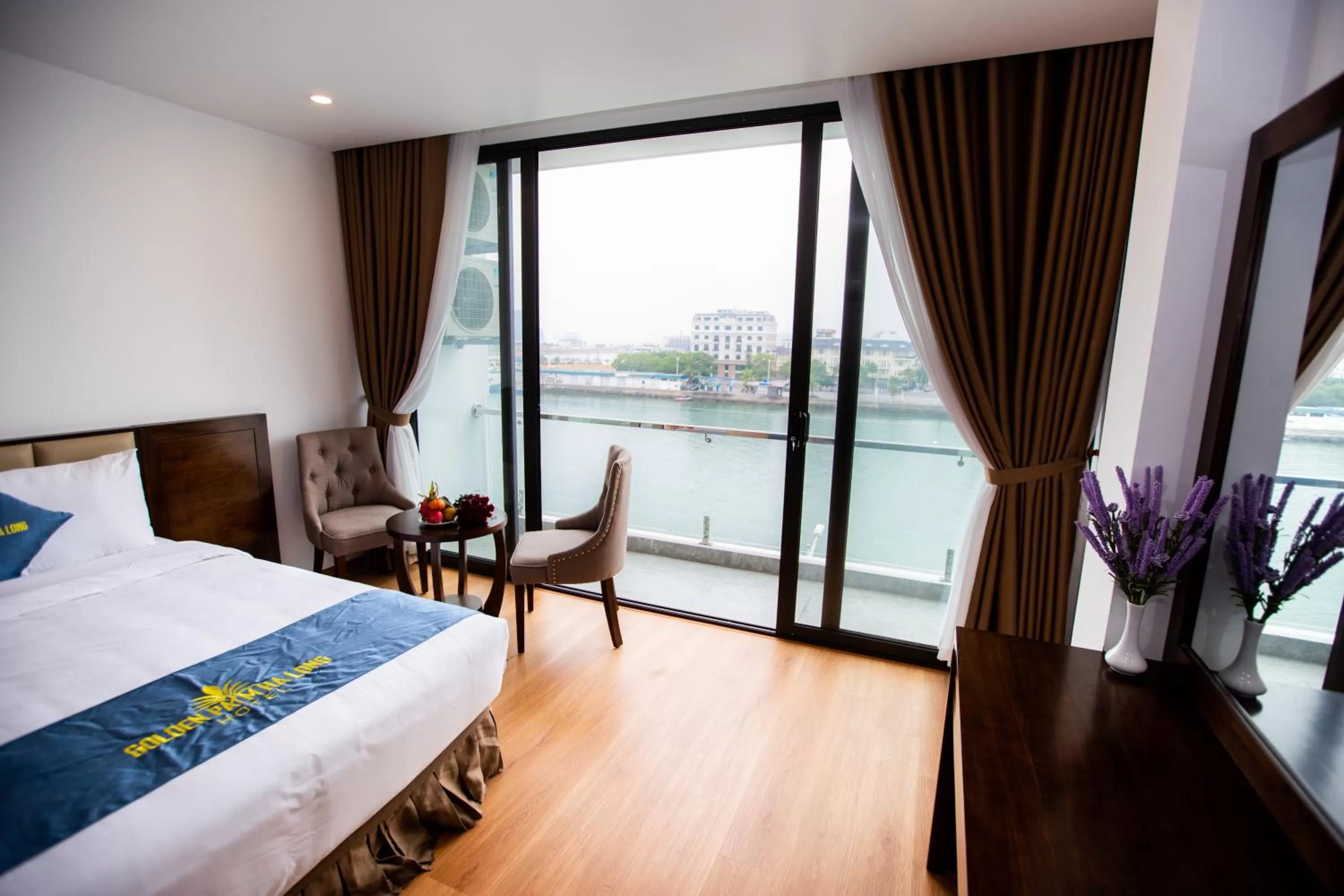 Photo of the whole room, Bed in Golden Palm HaLong Hotel