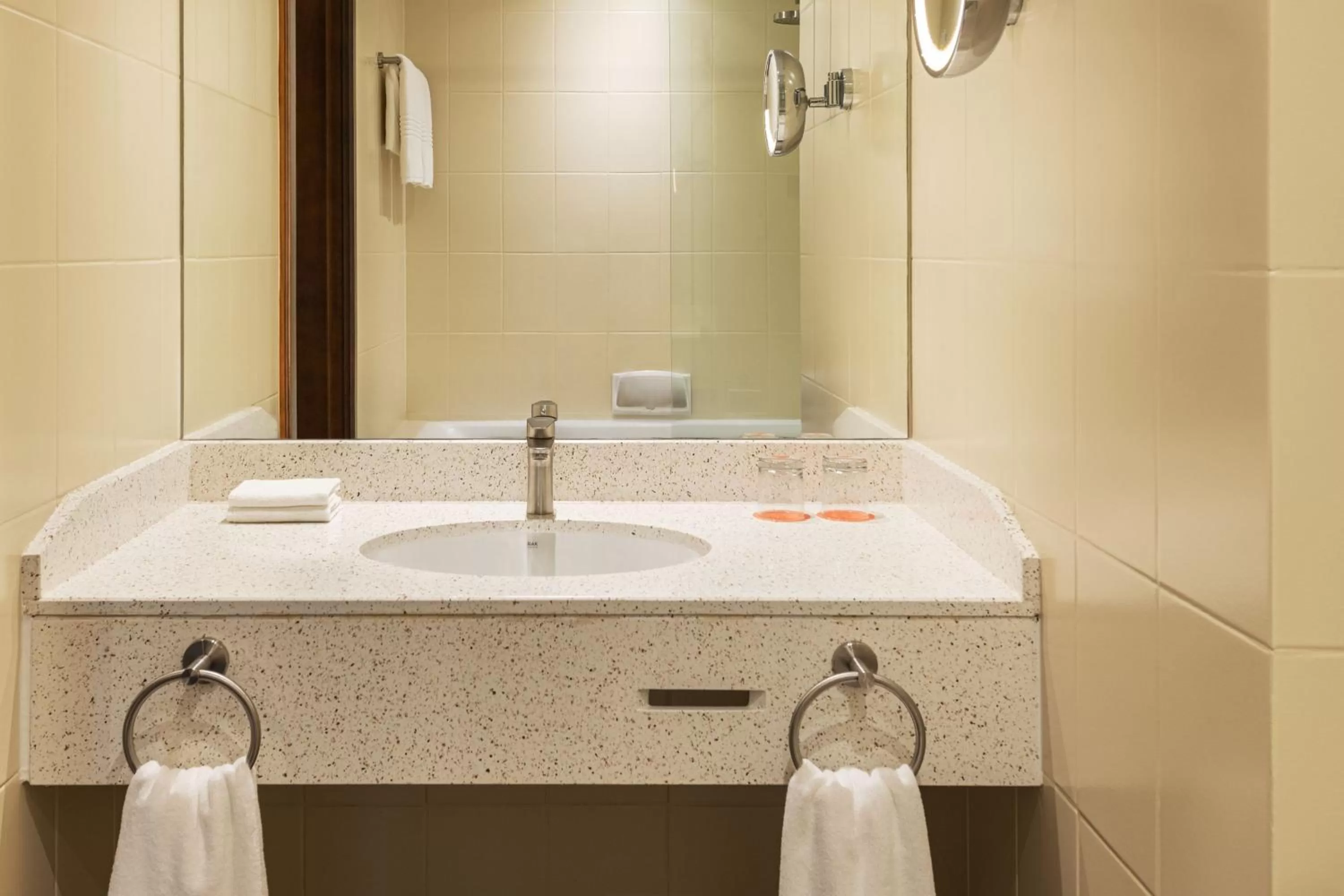 Bathroom in Le Meridien Fairway