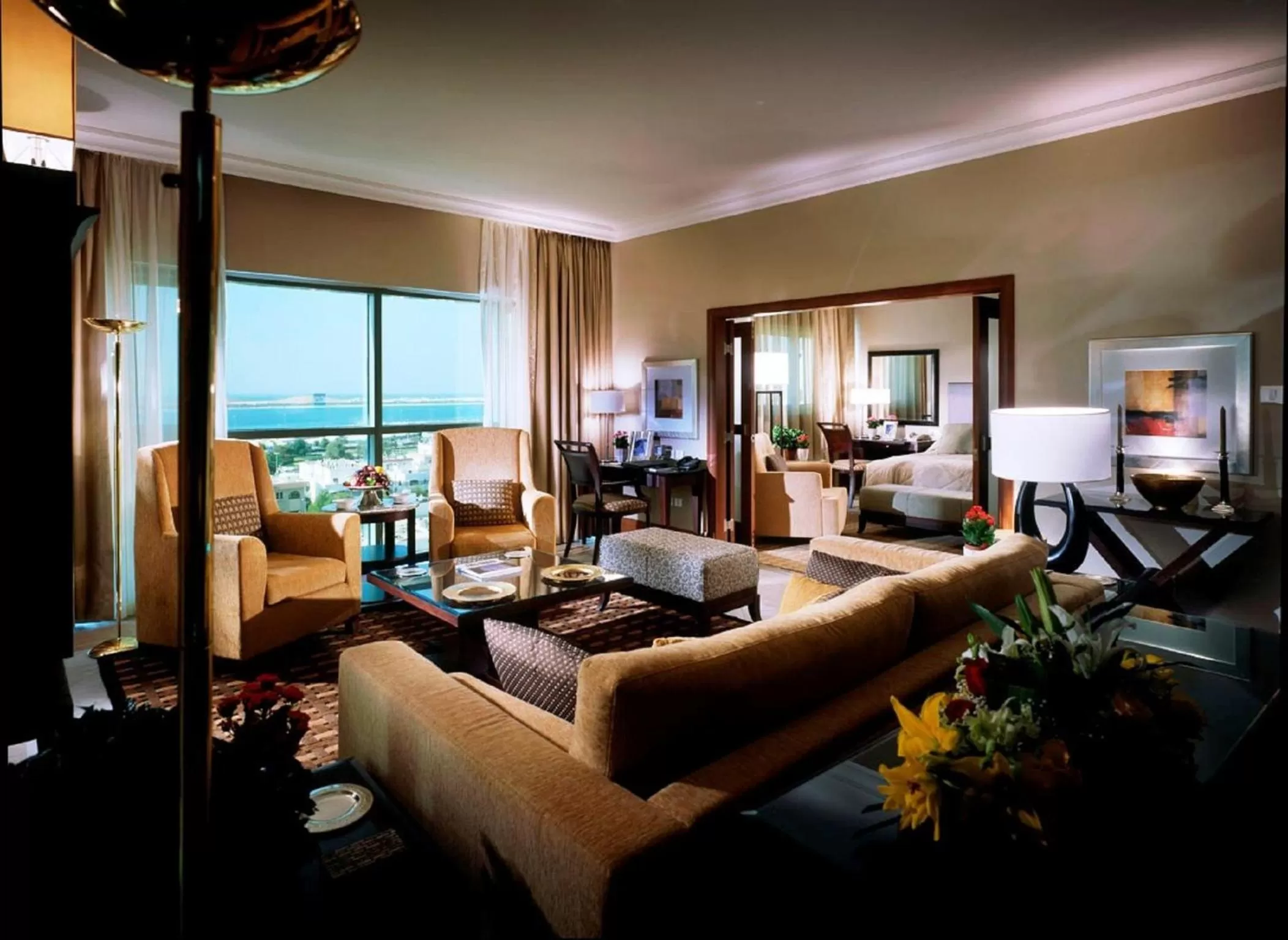 Living room in Sheraton Khalidiya Hotel