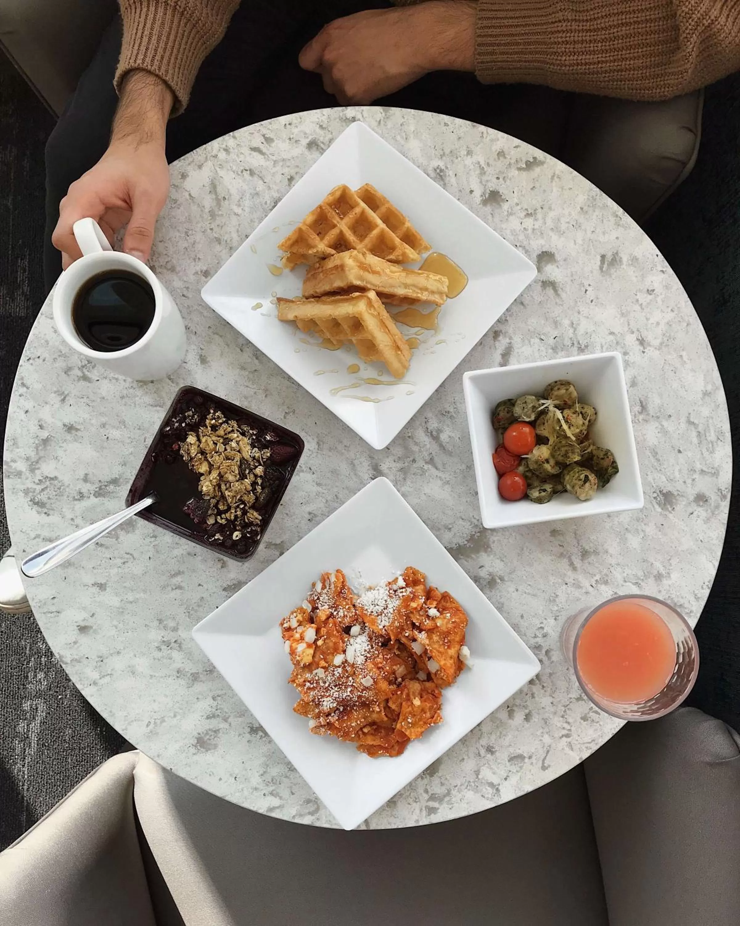 Restaurant/places to eat in Hyatt Place Glendale/Los Angeles