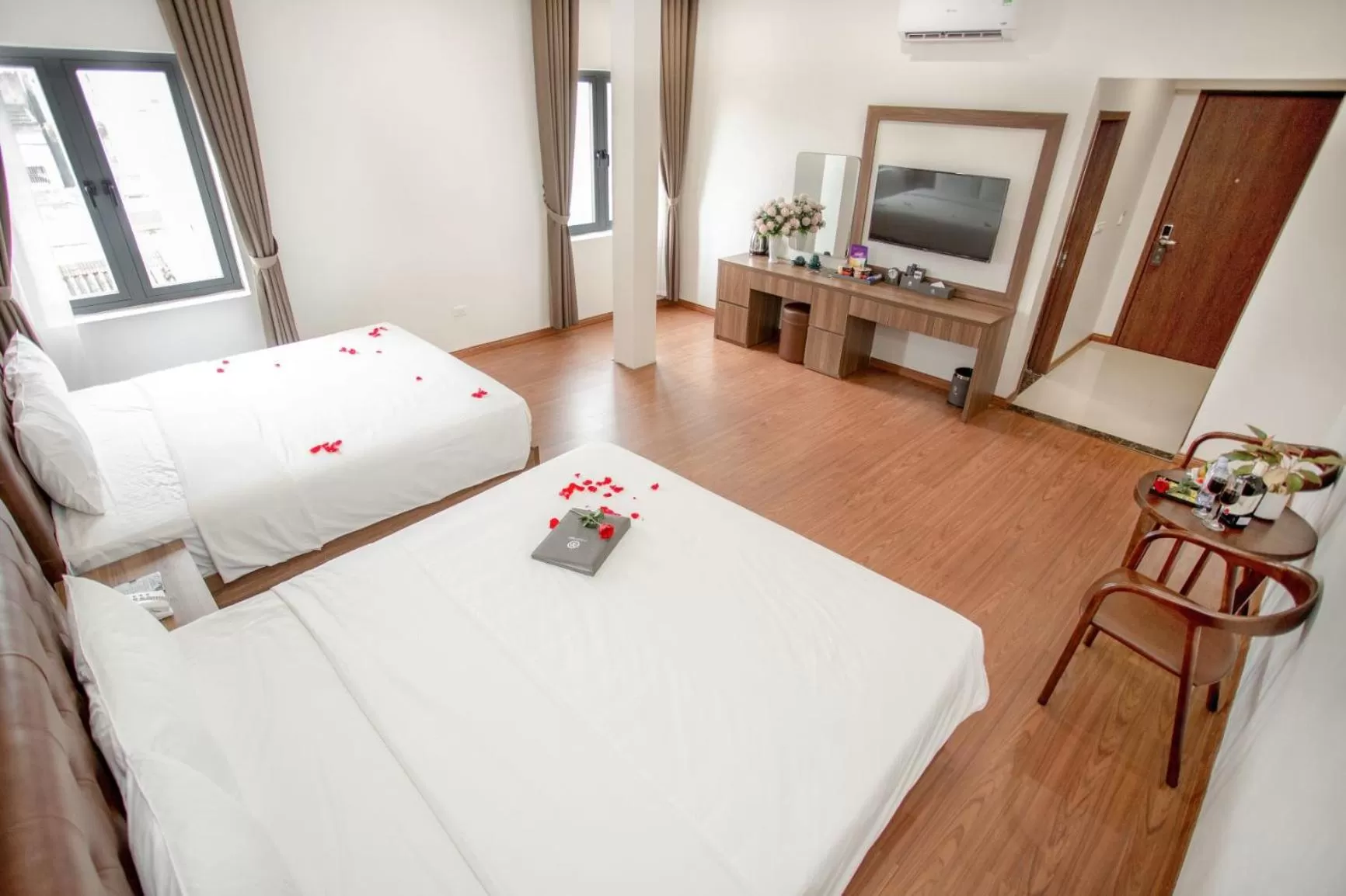 Photo of the whole room, Bed in MOMALI Hotel Ninh Binh