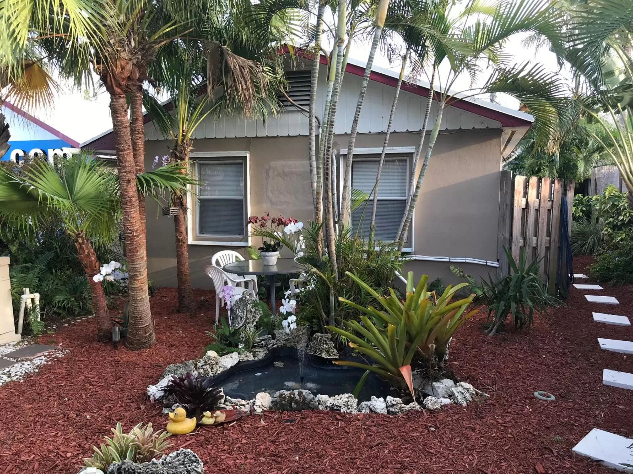 Garden in INN LEATHER GUEST HOUSE-GAY MALE ONLY