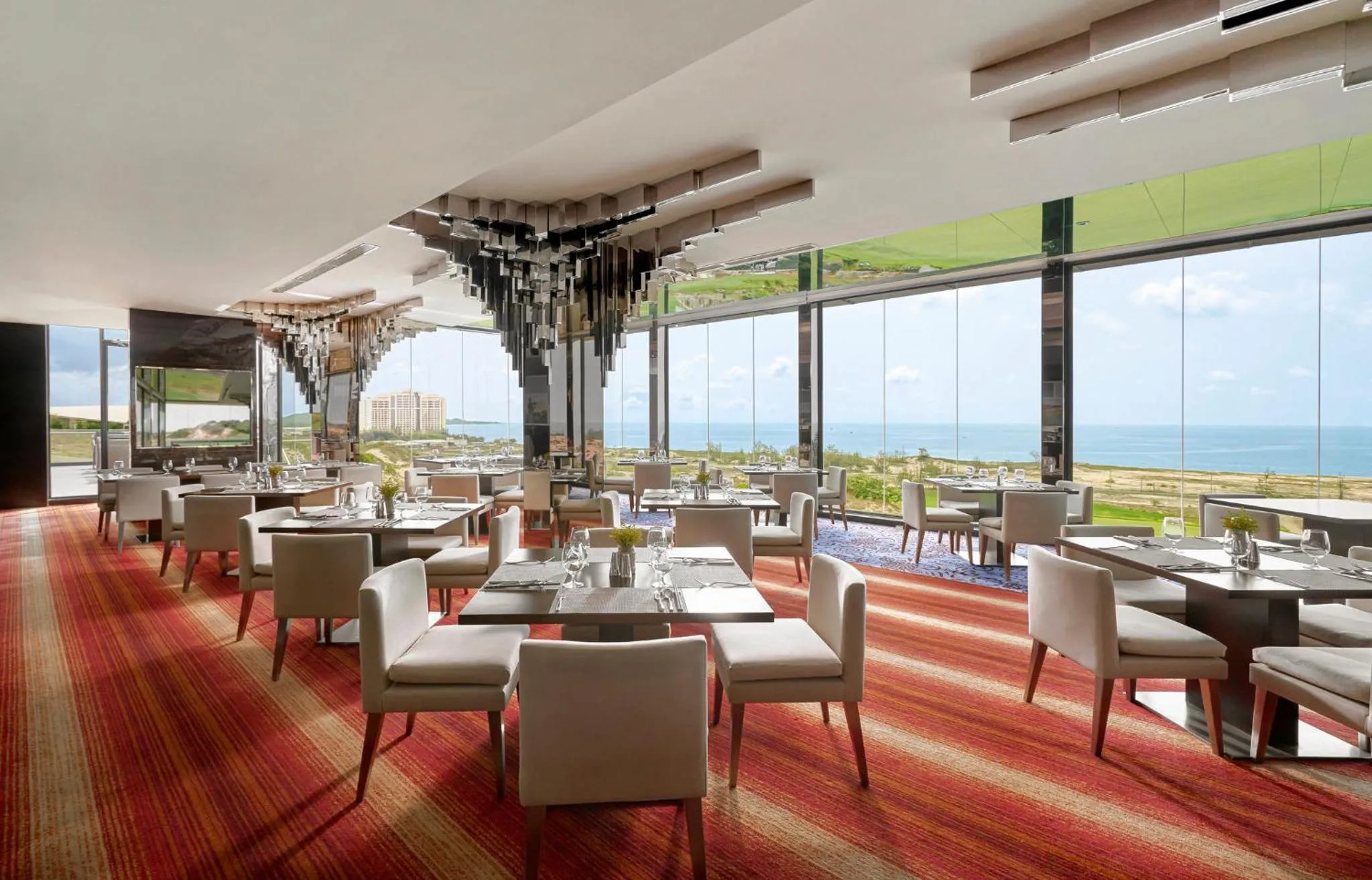 Restaurant/places to eat in InterContinental Grand Ho Tram