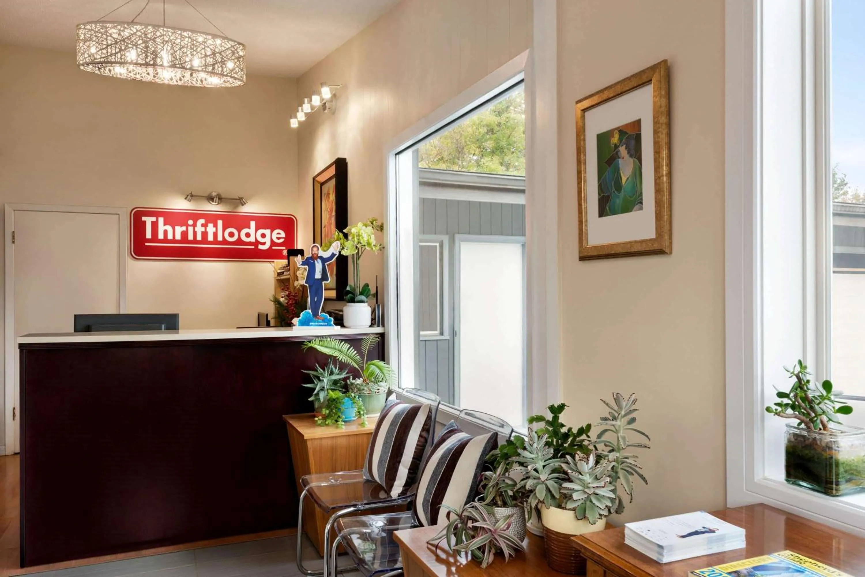 Lobby or reception in Thriftlodge Edmonton