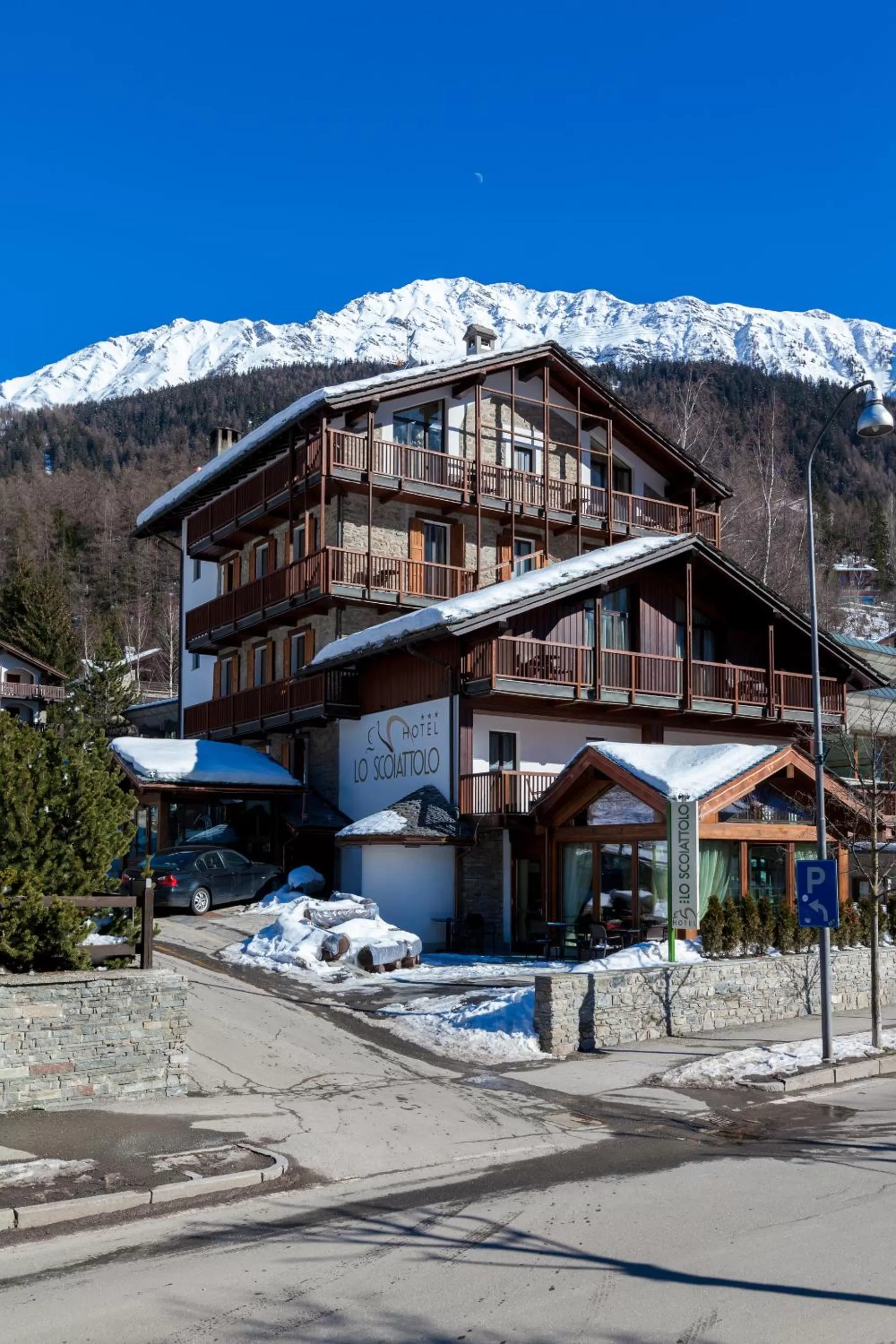 Facade/entrance in Hotel Lo Scoiattolo