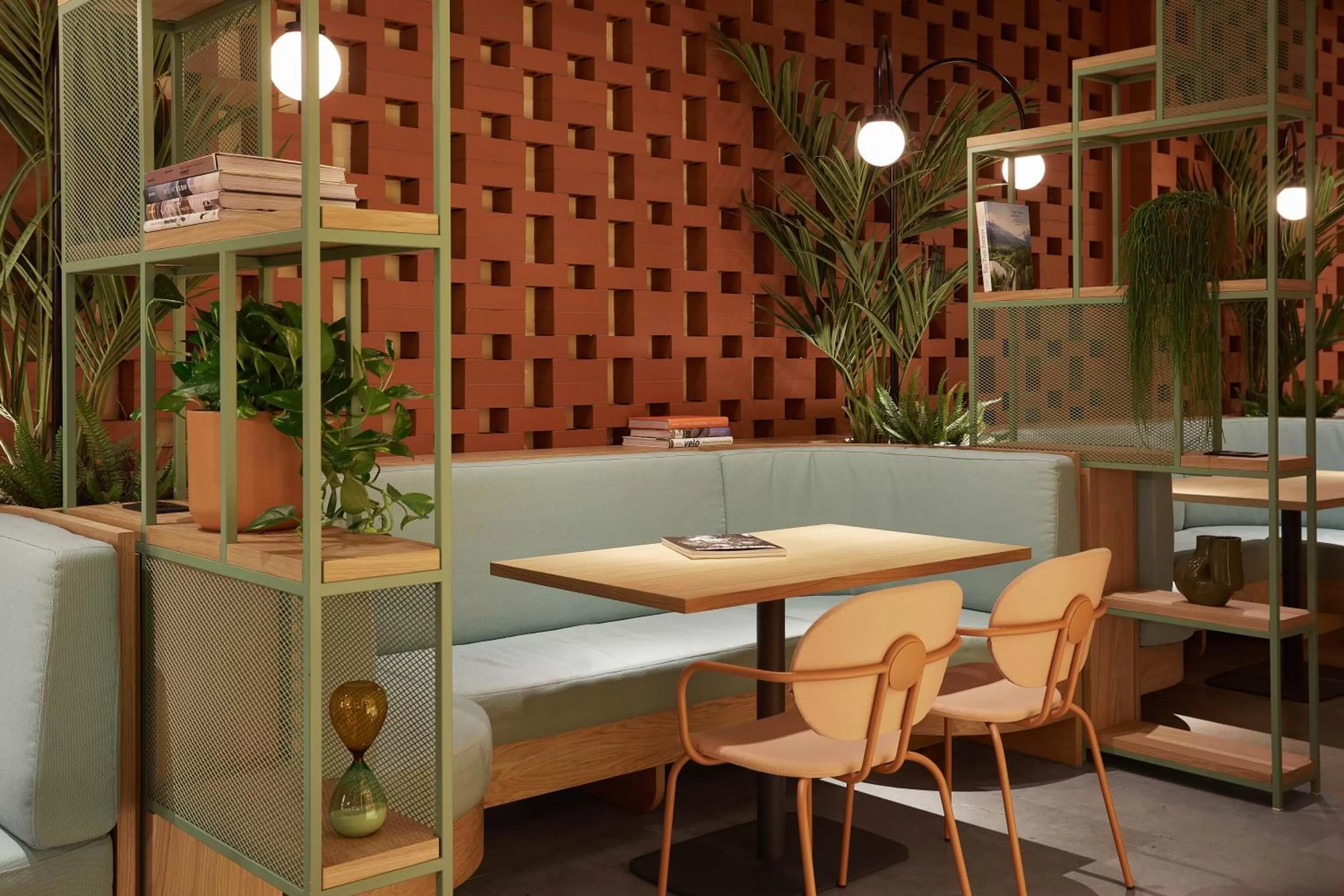 Restaurant/places to eat in The Social Hub Madrid