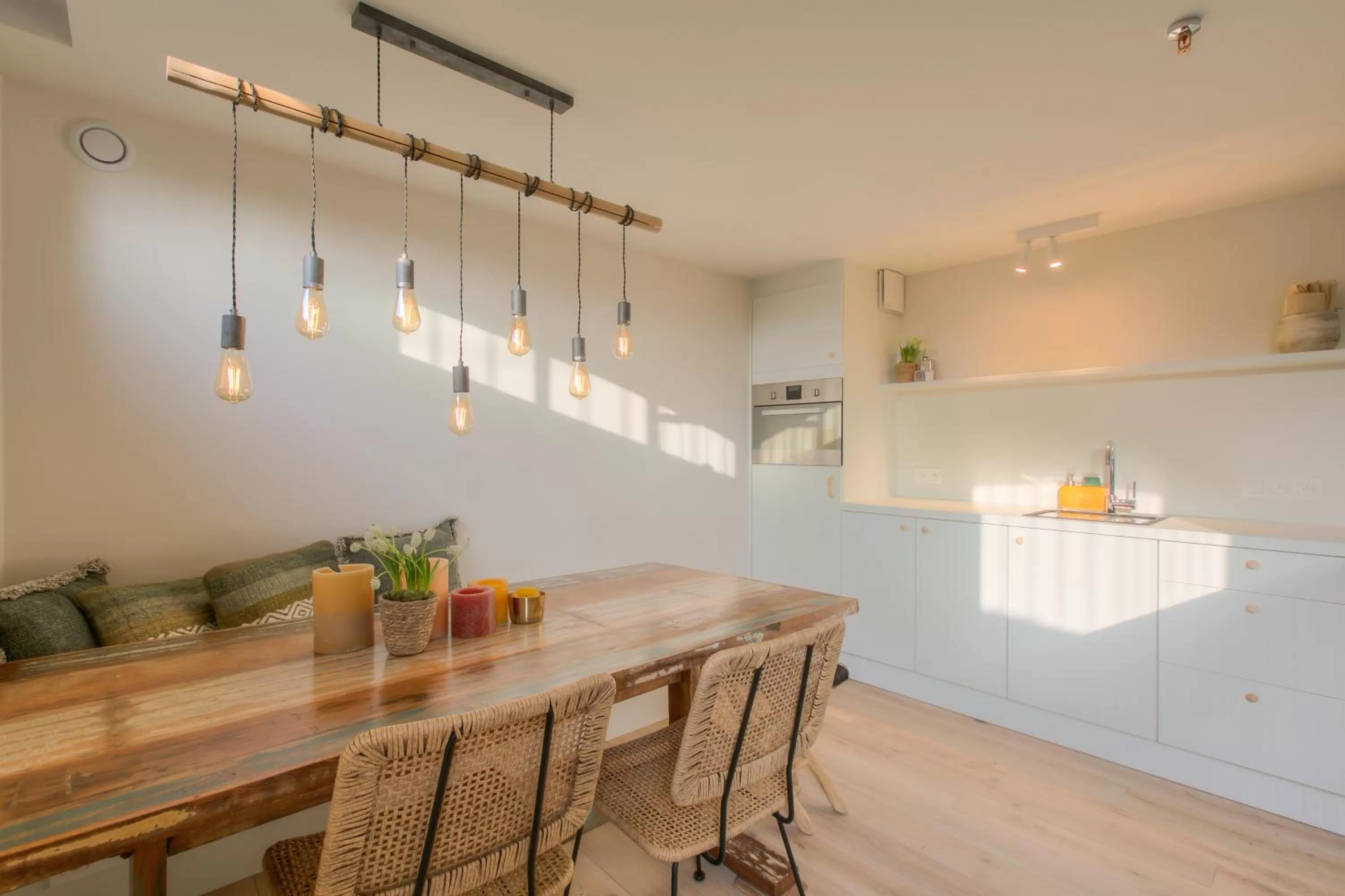 Logie Marie with hottub in the garden