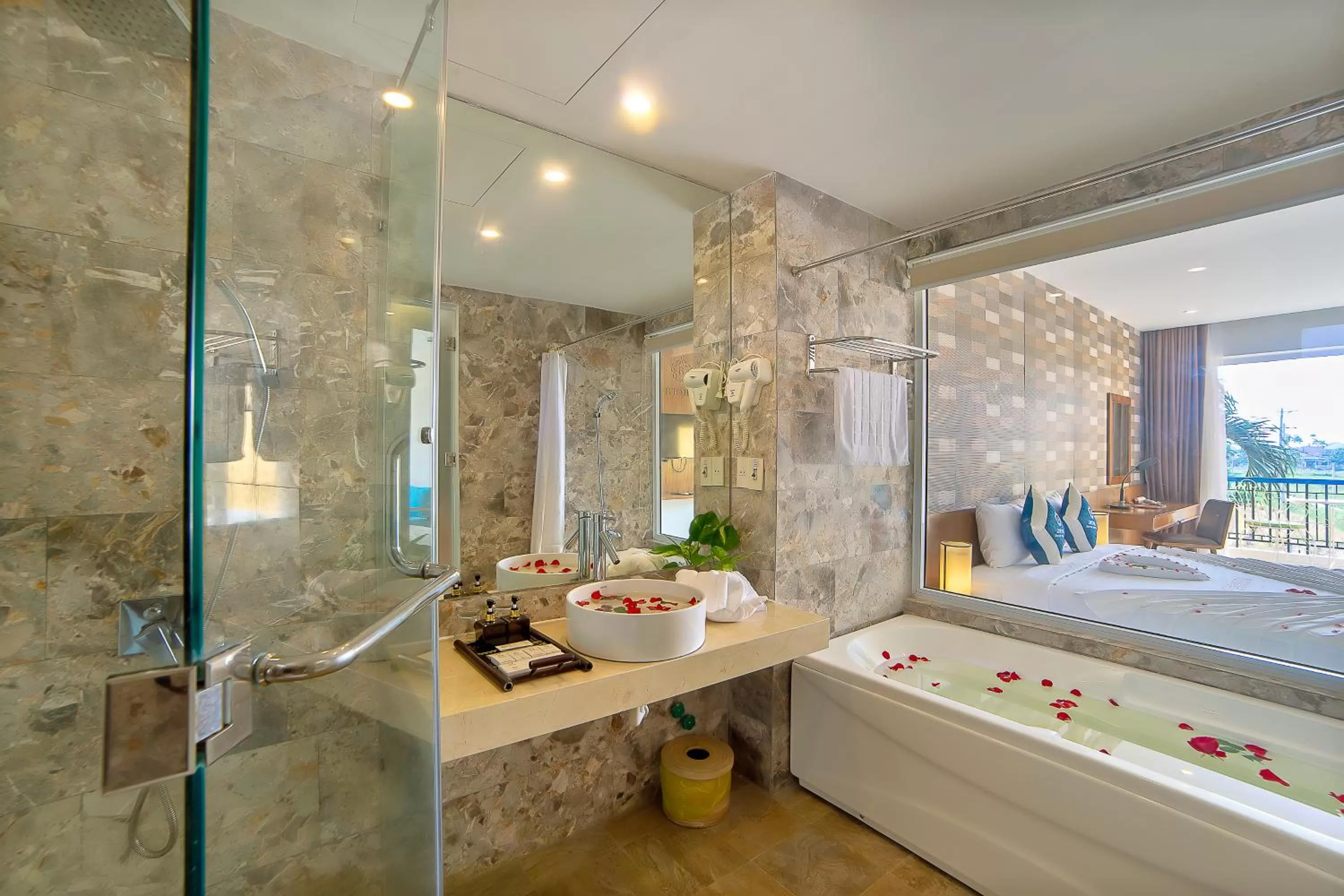 Bathroom, Bed in Hoi An Aurora Riverside Hotel and Spa