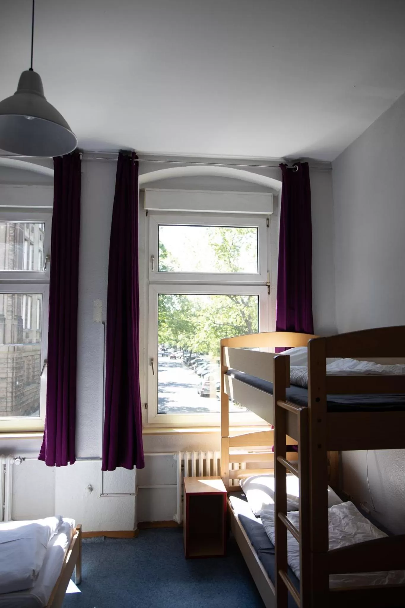 Staff, Bed in Happy Hotel Berlin