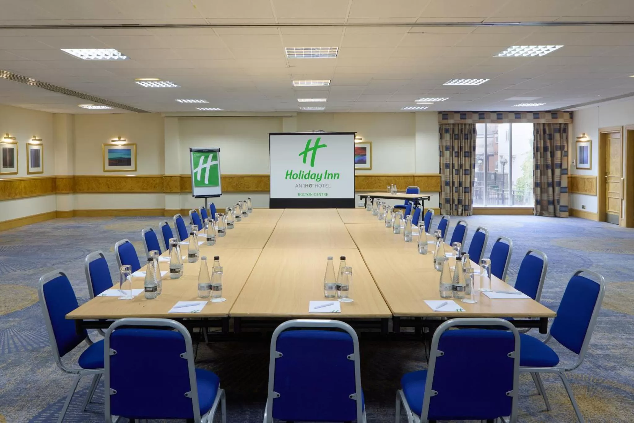 Meeting/conference room in Holiday Inn Bolton Centre by IHG