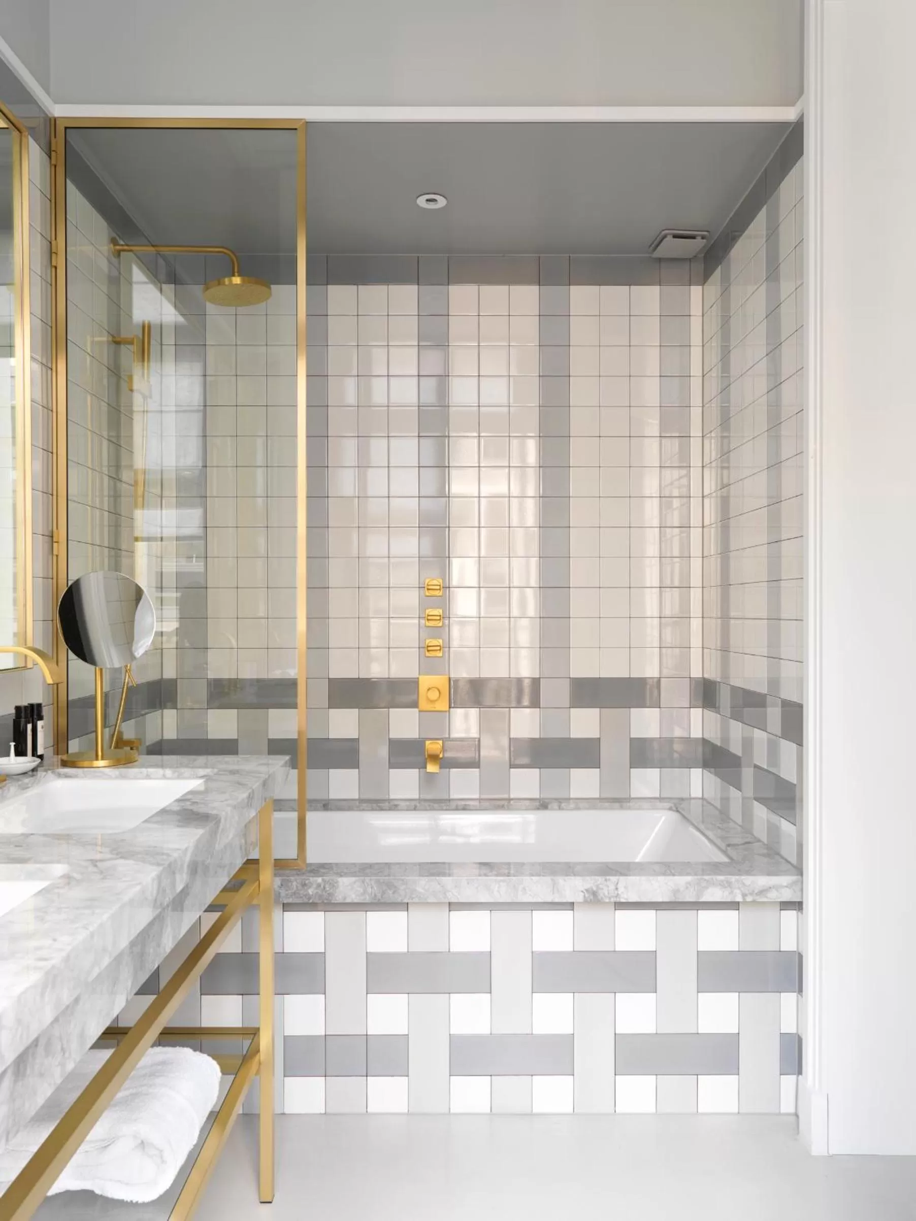 Bathroom in Nolinski Paris - Evok Collection