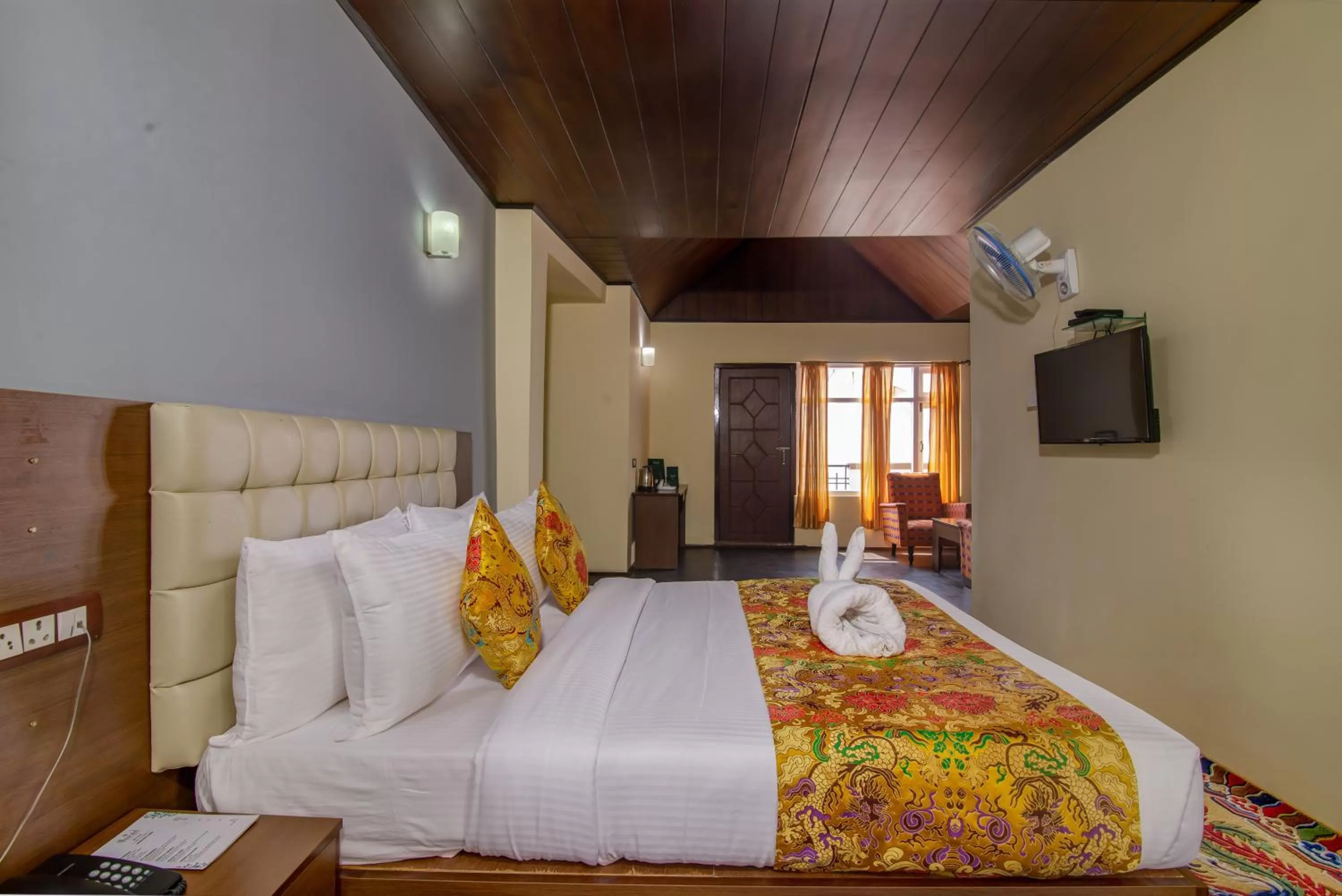 Bedroom, Bed in Muscatel Grand Silkroute - 300 Mts from MG Marg