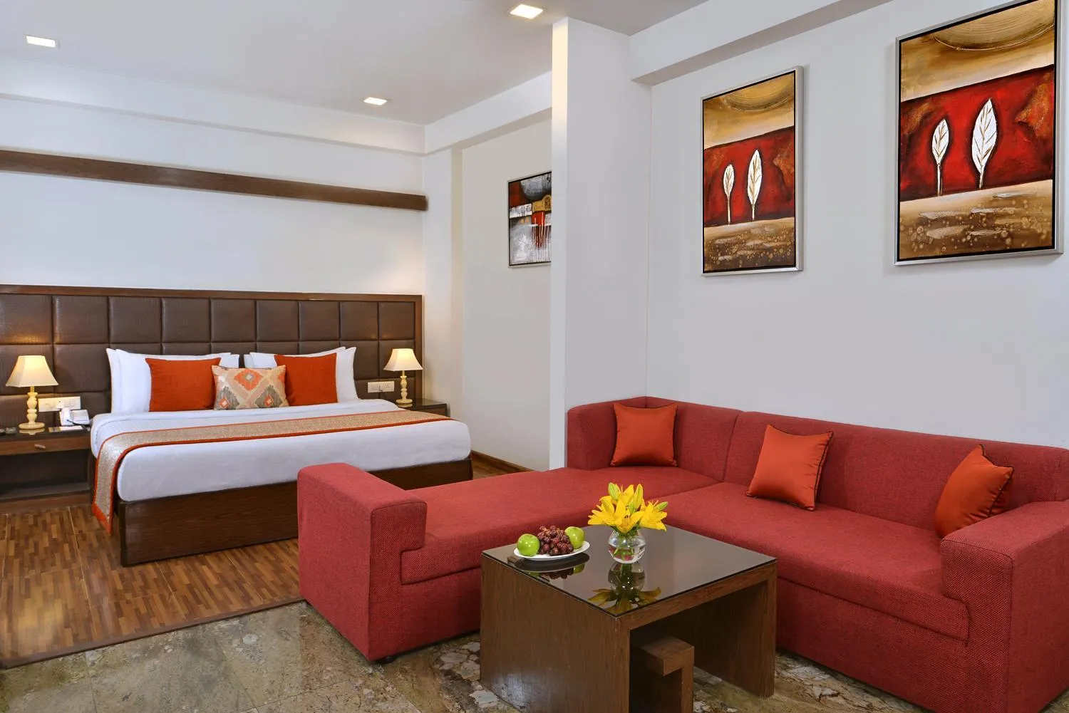Photo of the whole room, Bed in Taurus Sarovar Portico