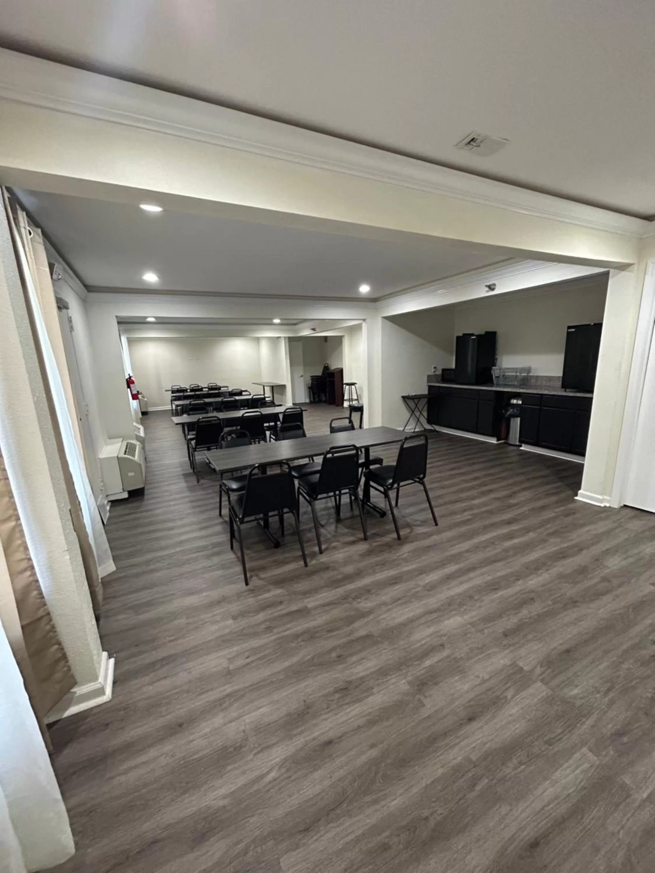 Meeting/conference room in Clarion Pointe - Greensboro Coliseum Area