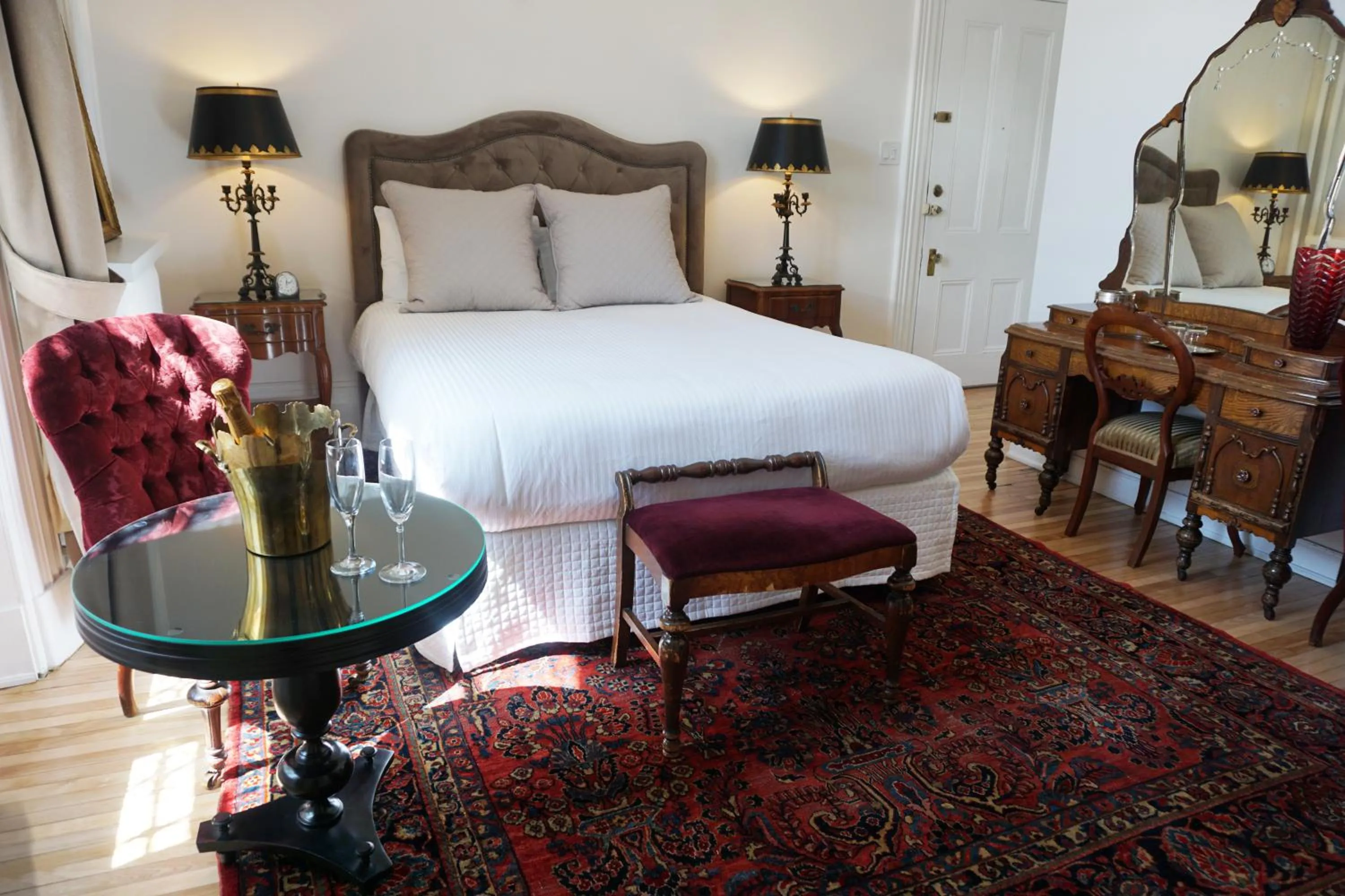Bed in Hôtel Marie-Rollet