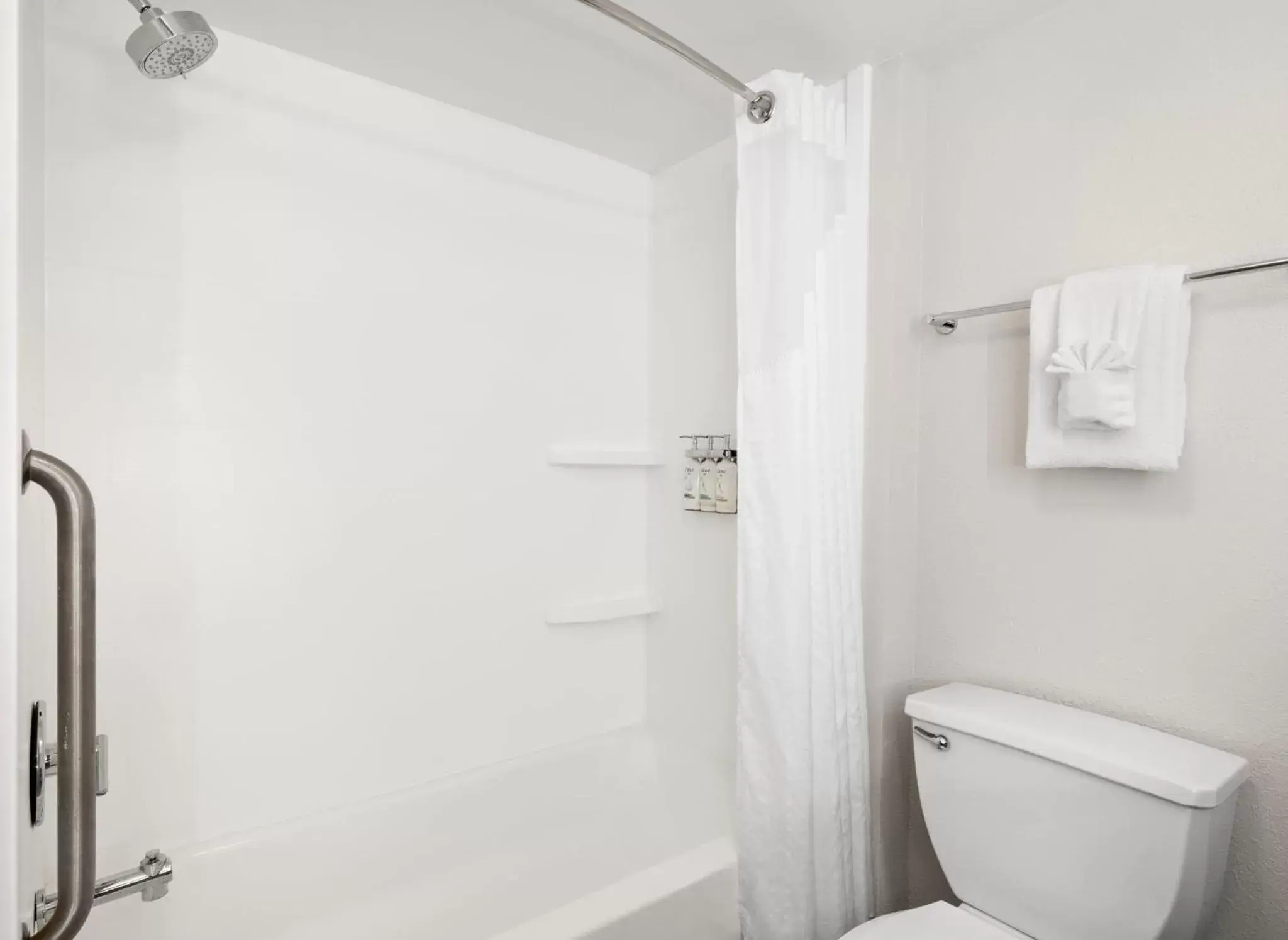 King Room - Non-Smoking in Holiday Inn Express Indianapolis Airport, an IHG Hotel King Room - Non-Smoking in Holiday Inn Express Indianapolis Airport, an IHG Hotel