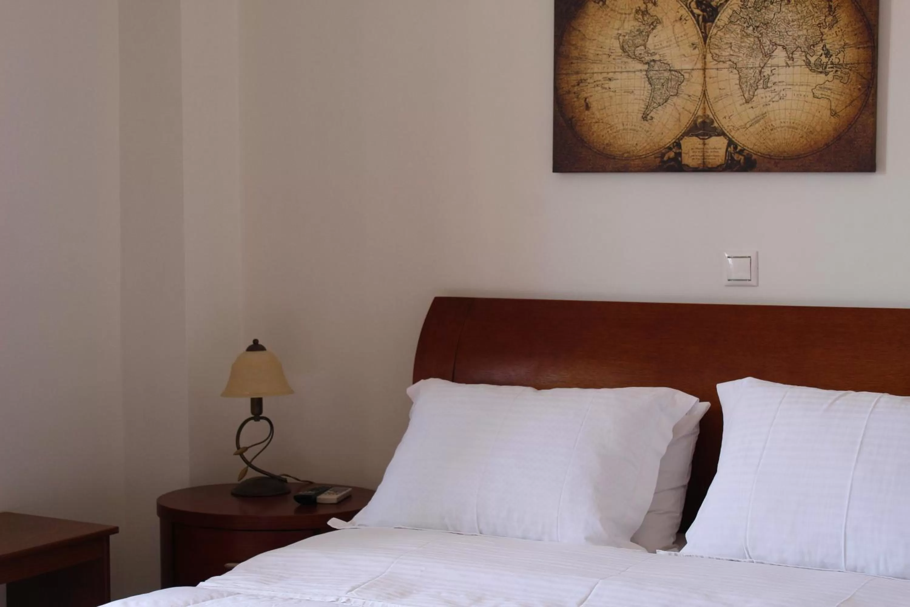 Bedroom, Bed in Sofotel