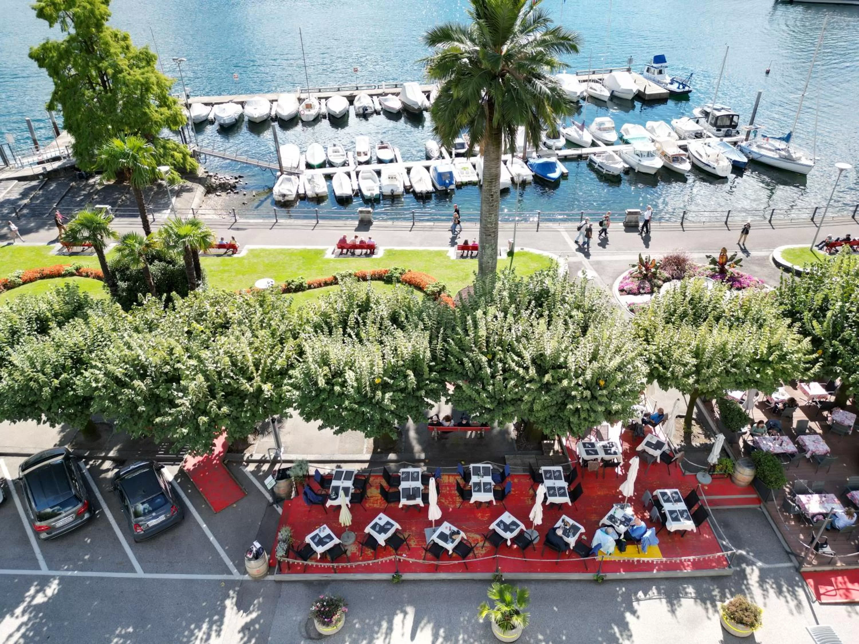 Restaurant/places to eat in Al Pozz Boutique Resort