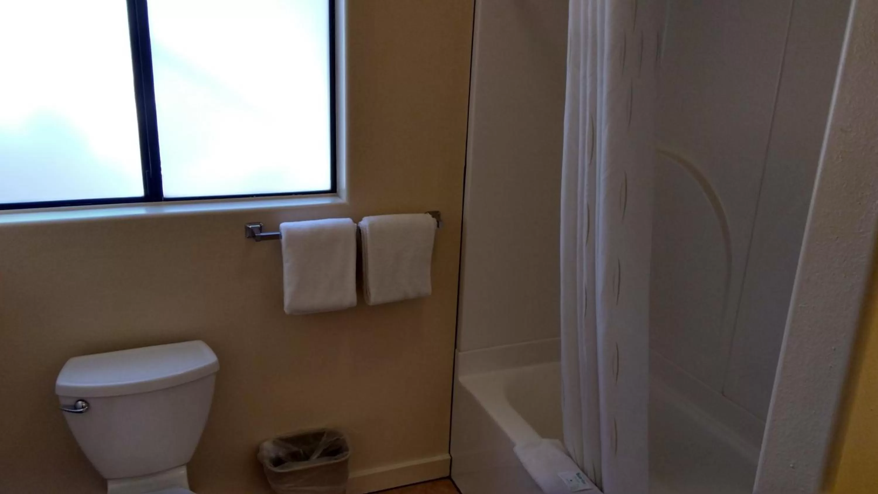 Shower in Inca Inn Moab