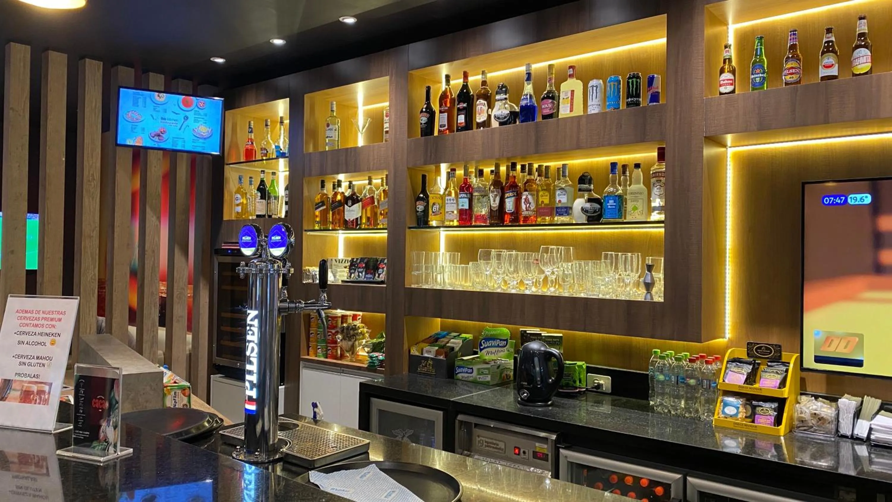 Lounge or bar in ibis Asuncion