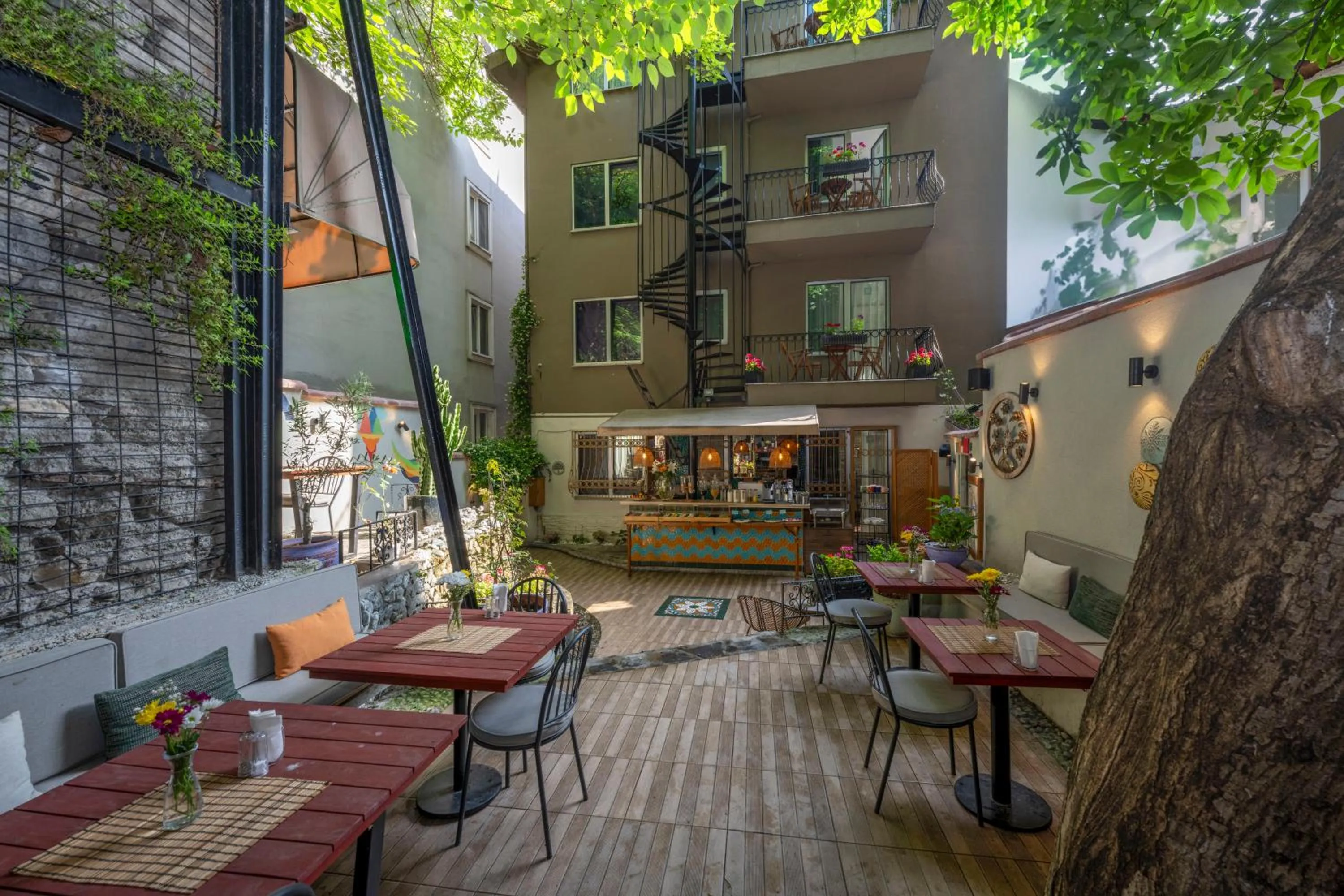 Garden in The Marions Suite istanbul Special Category Taksim