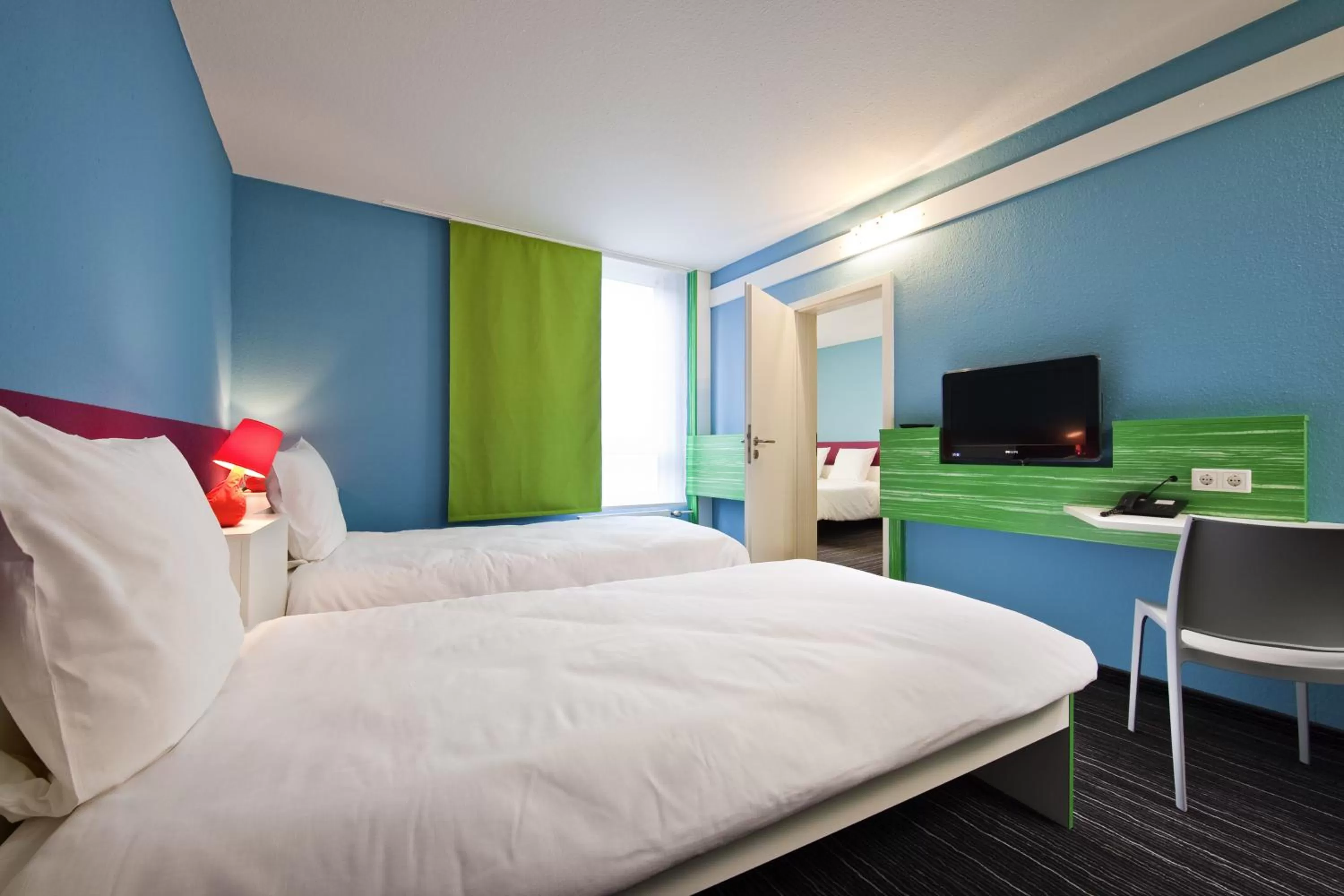 Photo of the whole room, Bed in ibis Styles Duesseldorf-Neuss