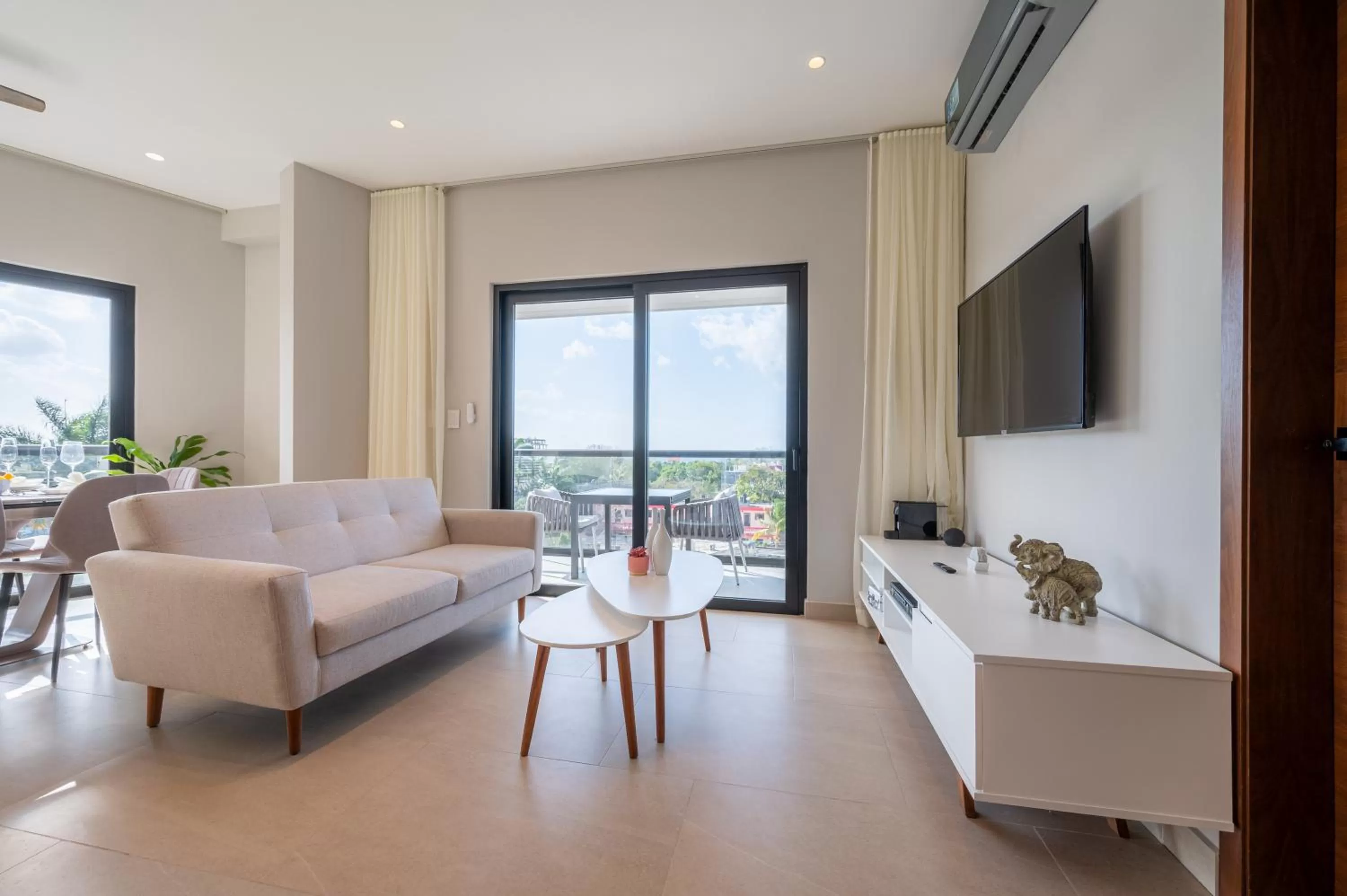 TV and multimedia in Kippal - Modern Oasis - ApartHotel