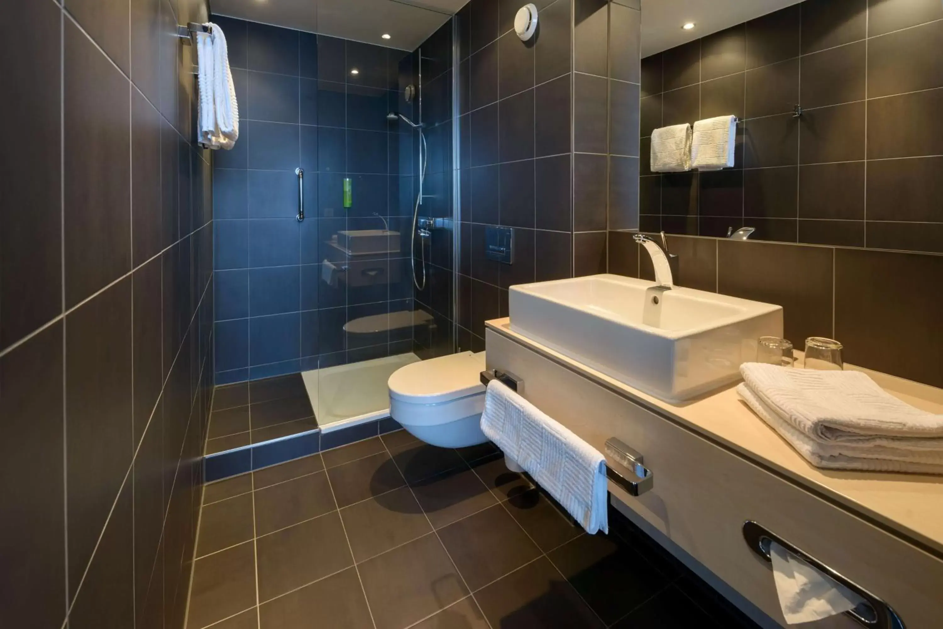 Deluxe Double Room with direct Weser View - single occupancy in ATLANTIC Hotel Sail City Deluxe Double Room with direct Weser View - single occupancy in ATLANTIC Hotel Sail City