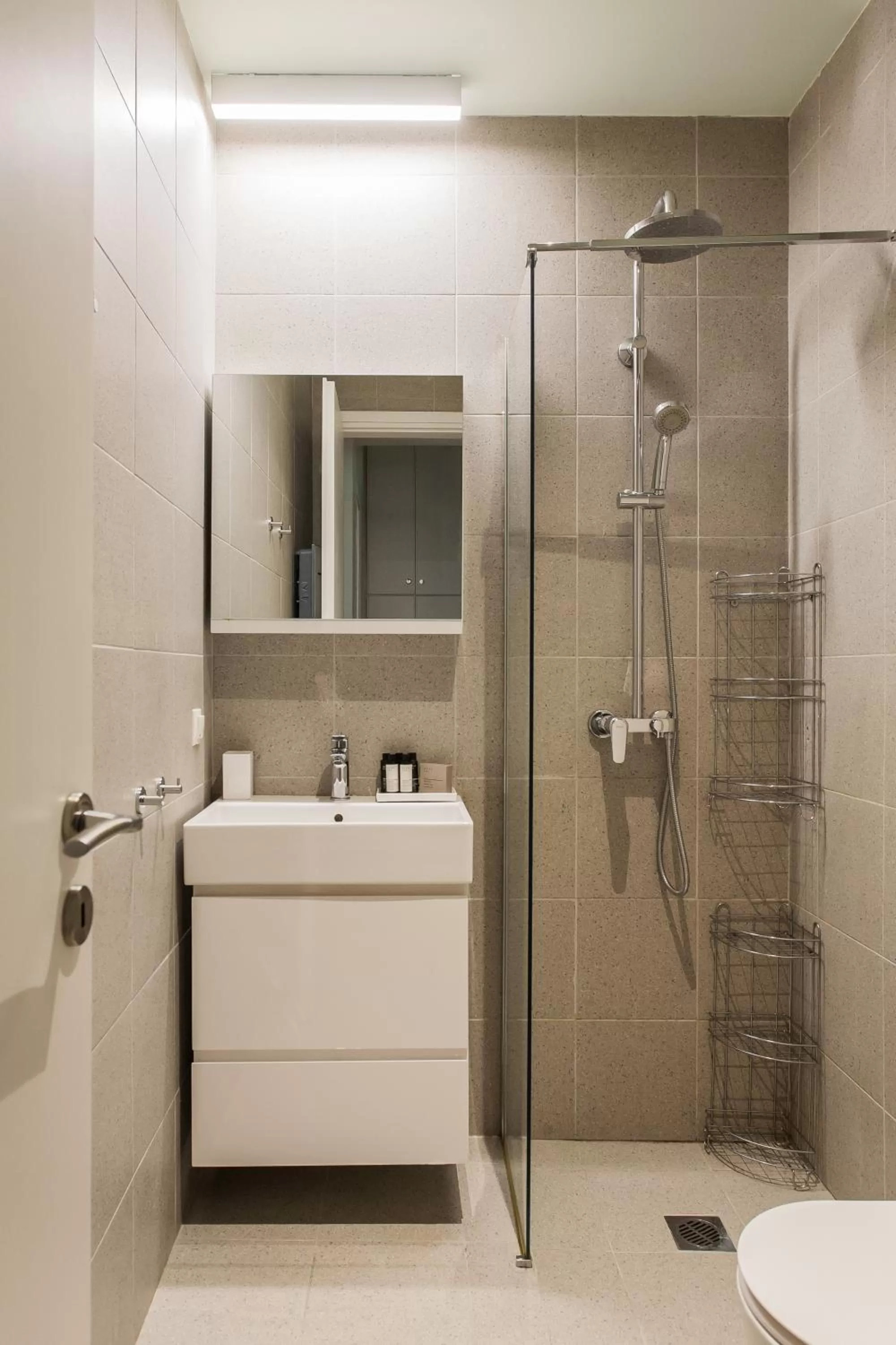 Bathroom in ZOIA The Hill by UPSTREET