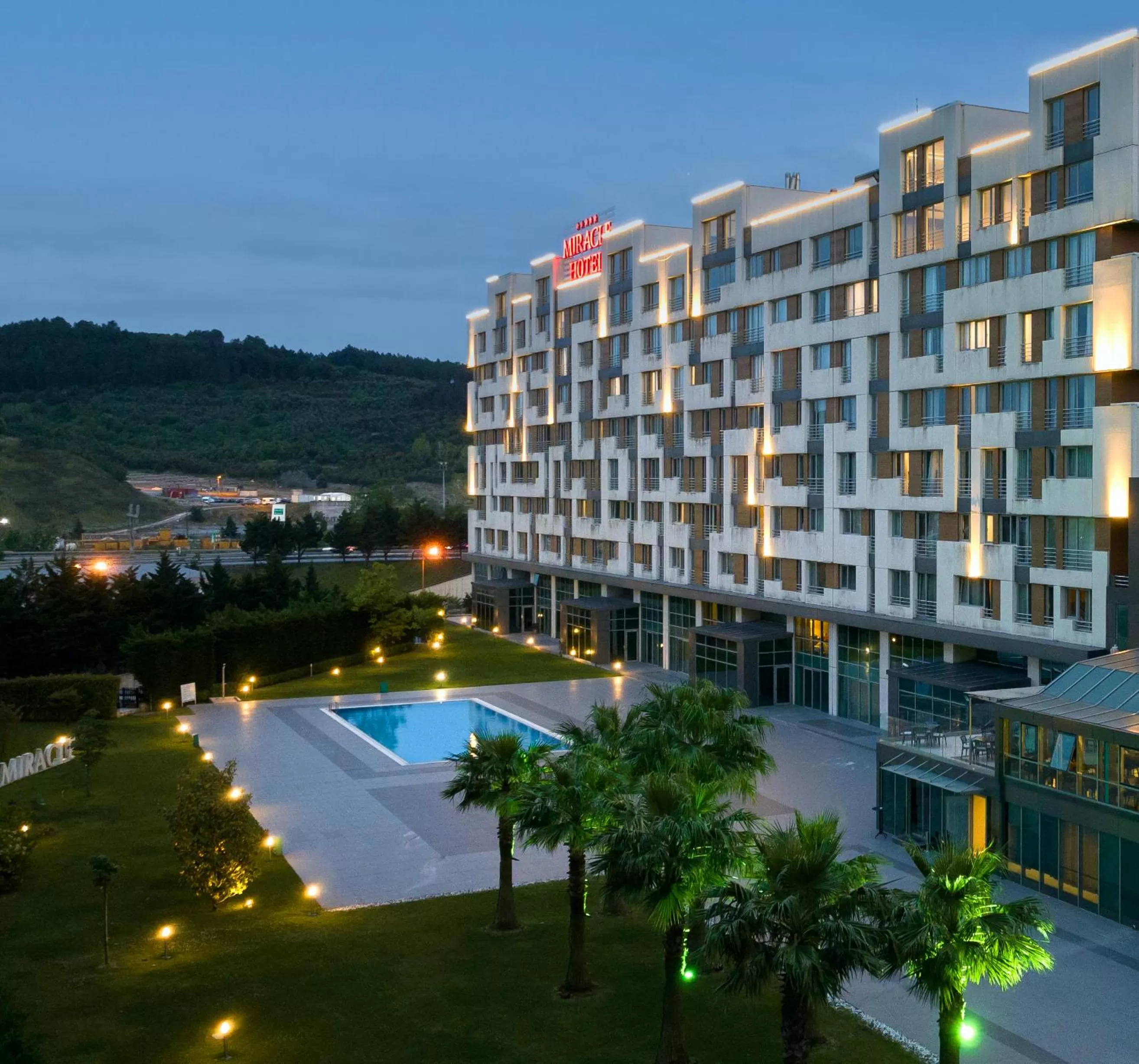 Property building in Miracle Istanbul Asia Airport Hotel & Spa