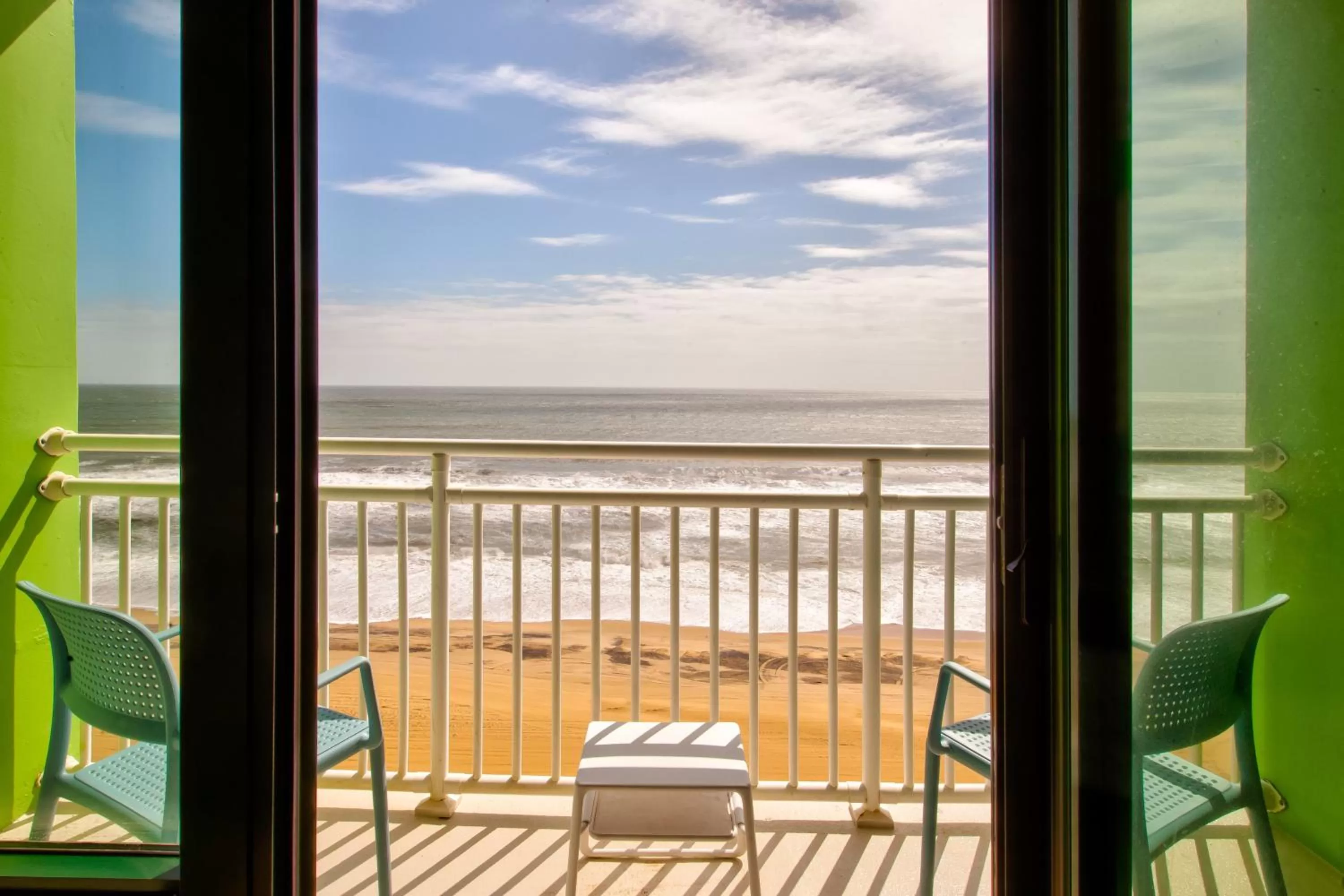 Double Room with Two Double Beds / Roll In Shower - Non Smoking  in Holiday Inn Va Beach-Oceanside 21st St, an IHG Hotel