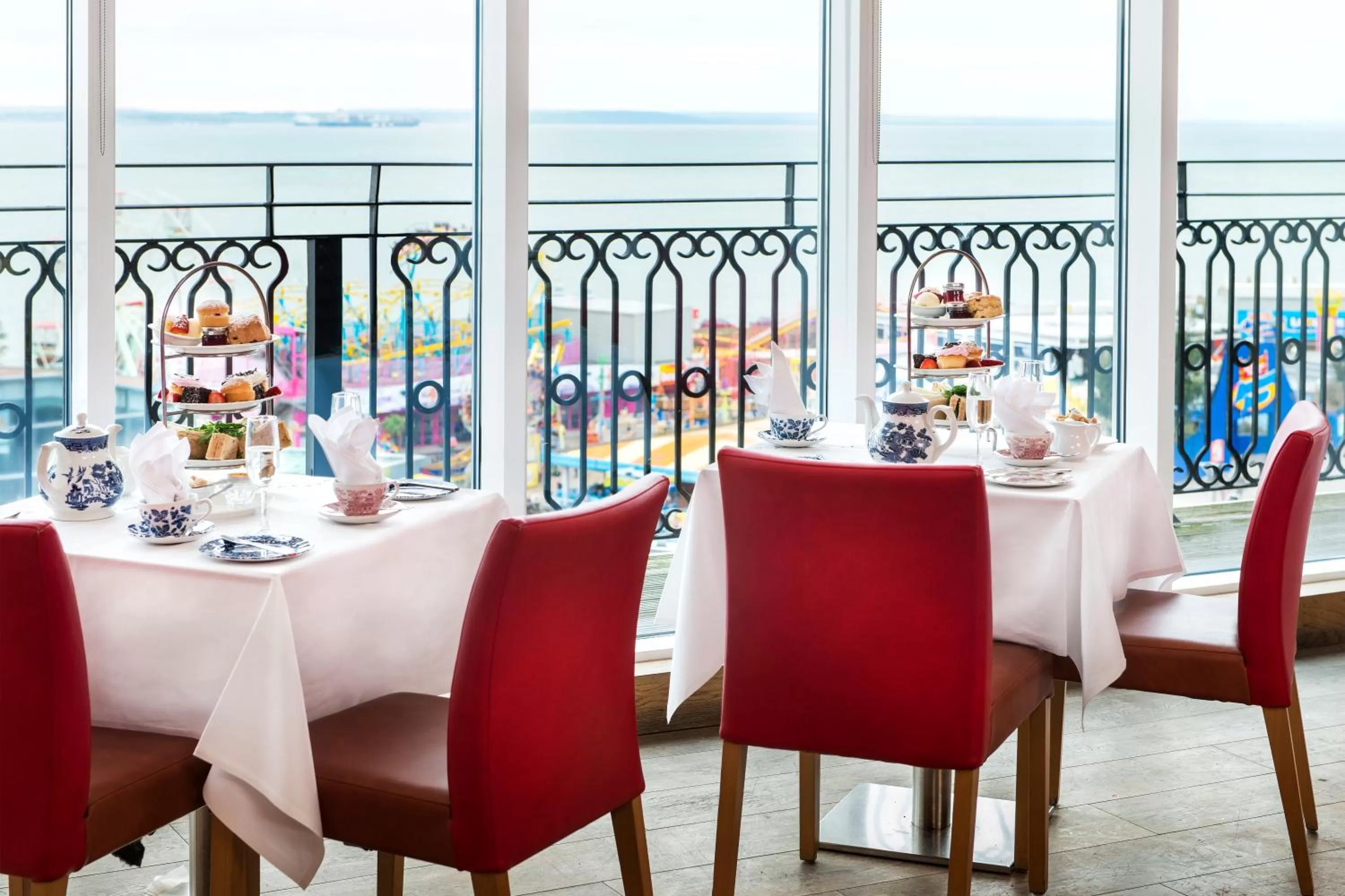 Restaurant/places to eat in Park Inn by Radisson Palace