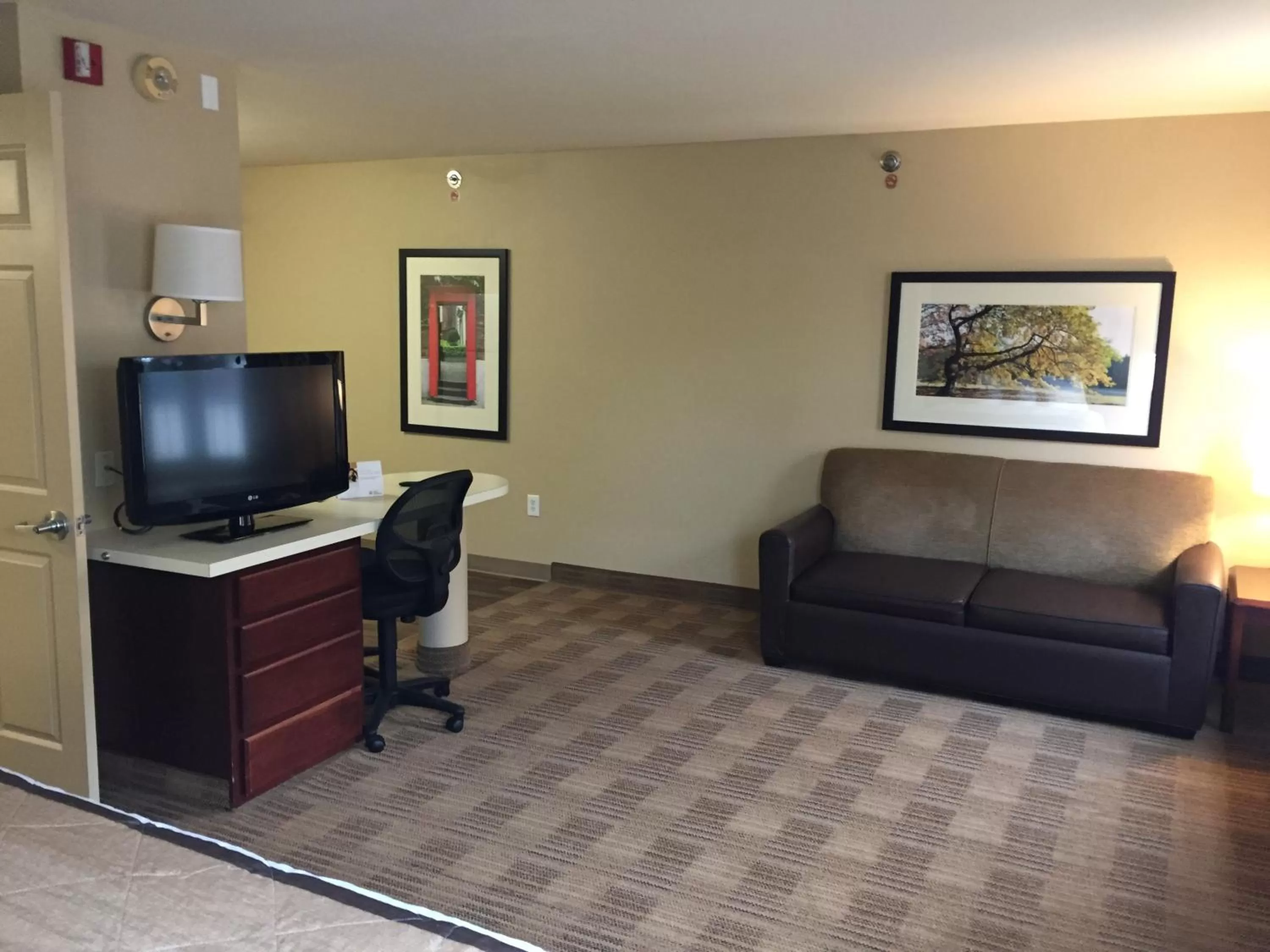 TV and multimedia in Extended Stay America - Atlanta - Marietta - Interstate N. Pkwy