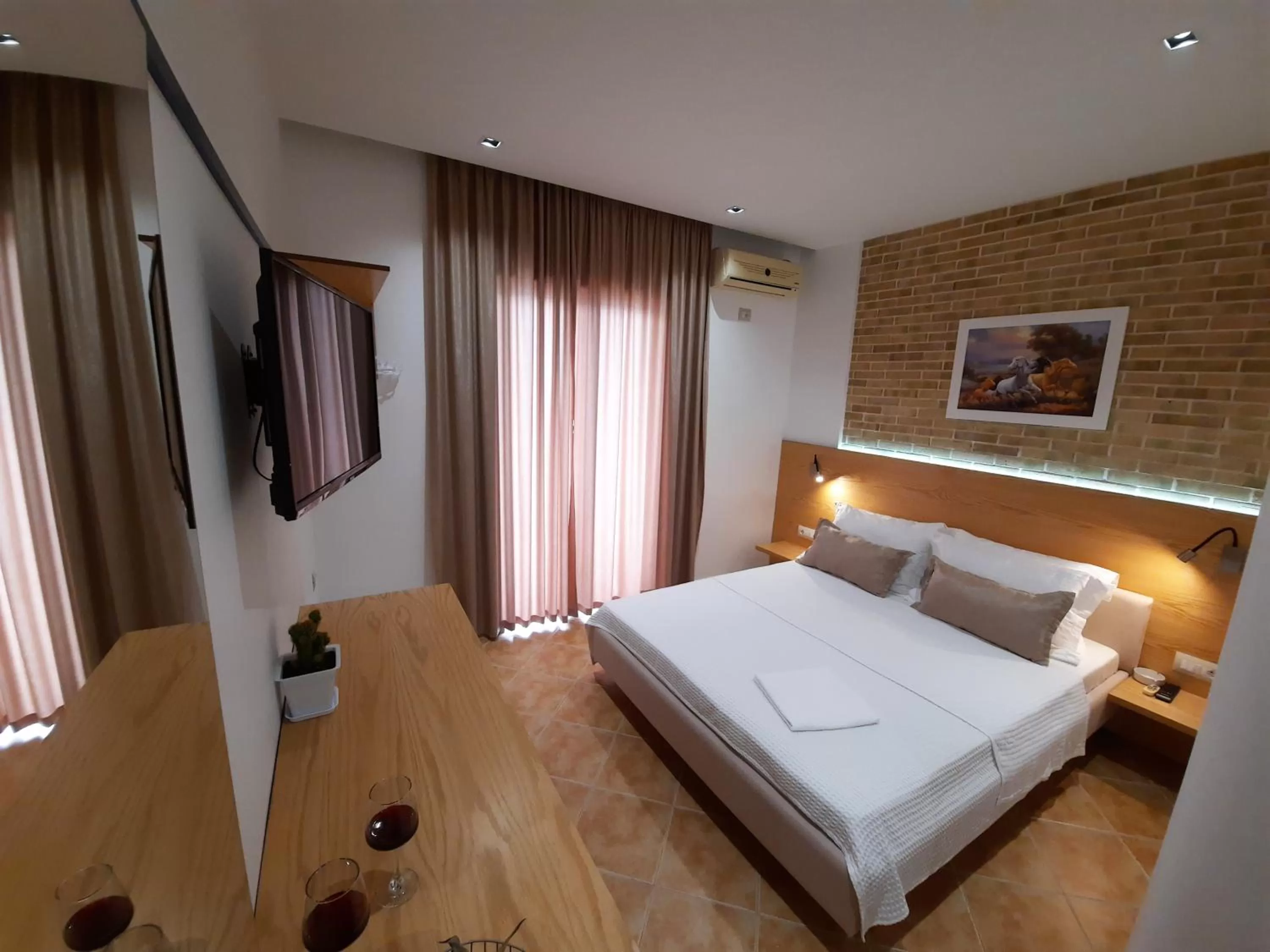 Photo of the whole room, Bed in Hotel Piccolino