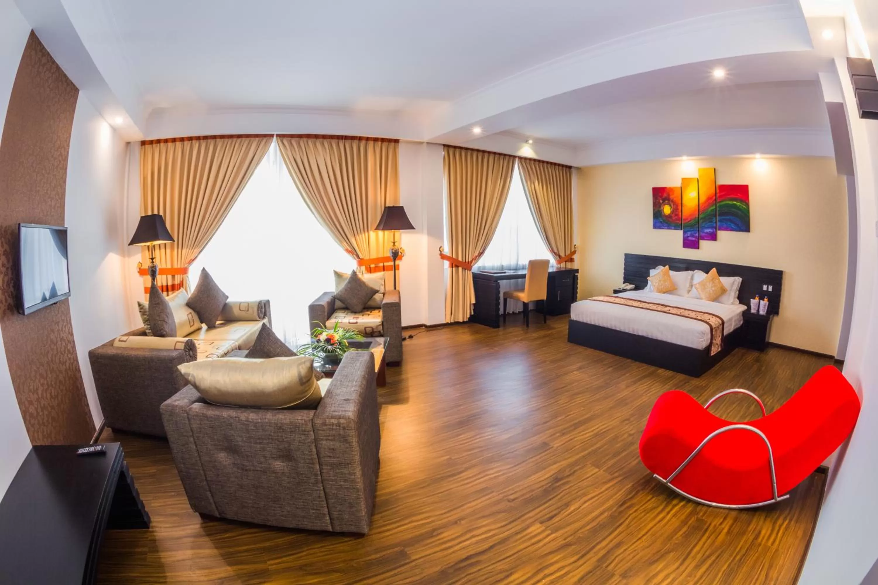 Photo of the whole room, Bed in The Covanro Airport Hotel - Katunayake